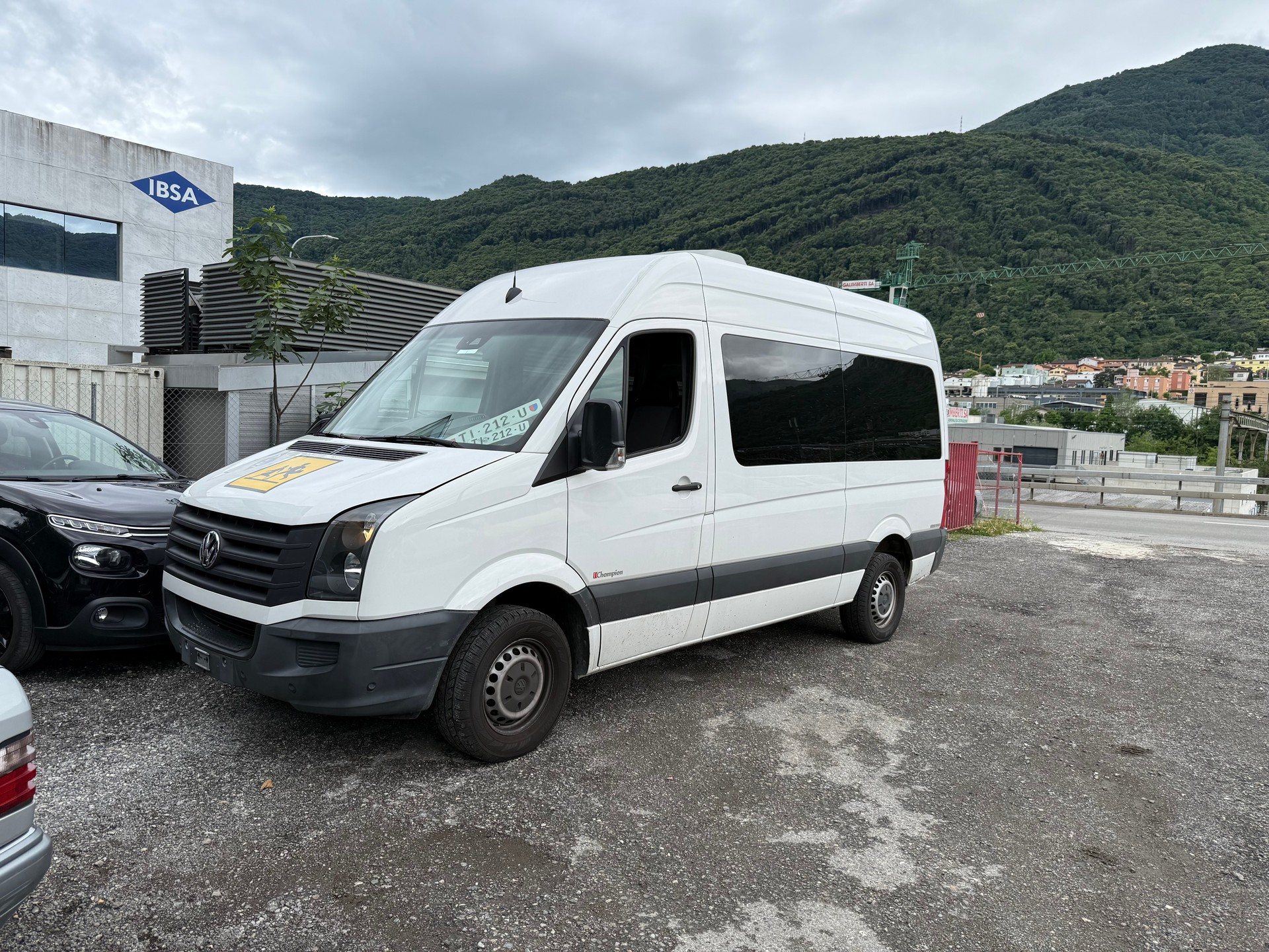 VW CRAFTER 2.0 TDI 24 POSTI-image-0