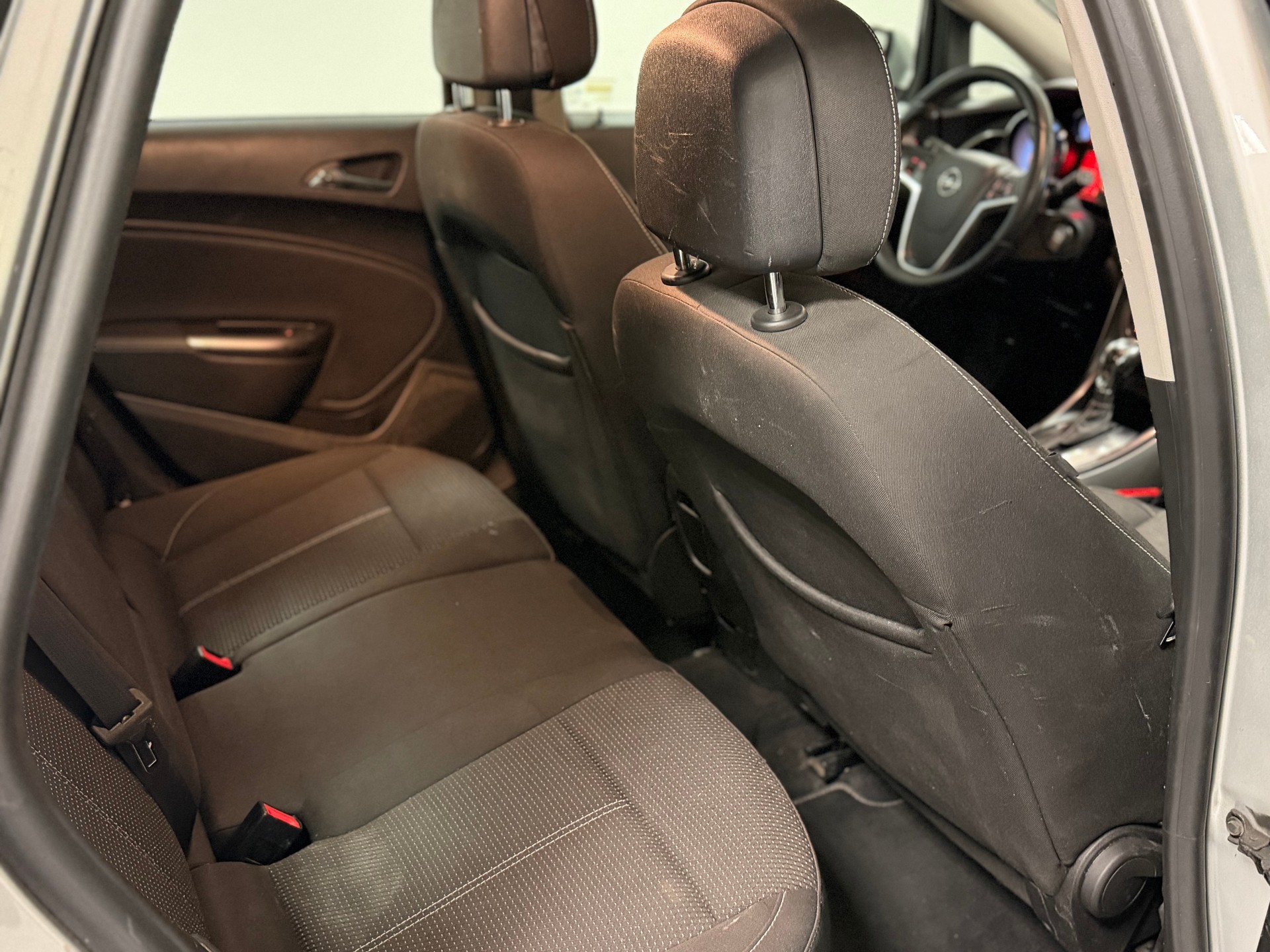 OPEL Astra 1.4i 16V Turbo Anniversary Edition Automatic-image-17