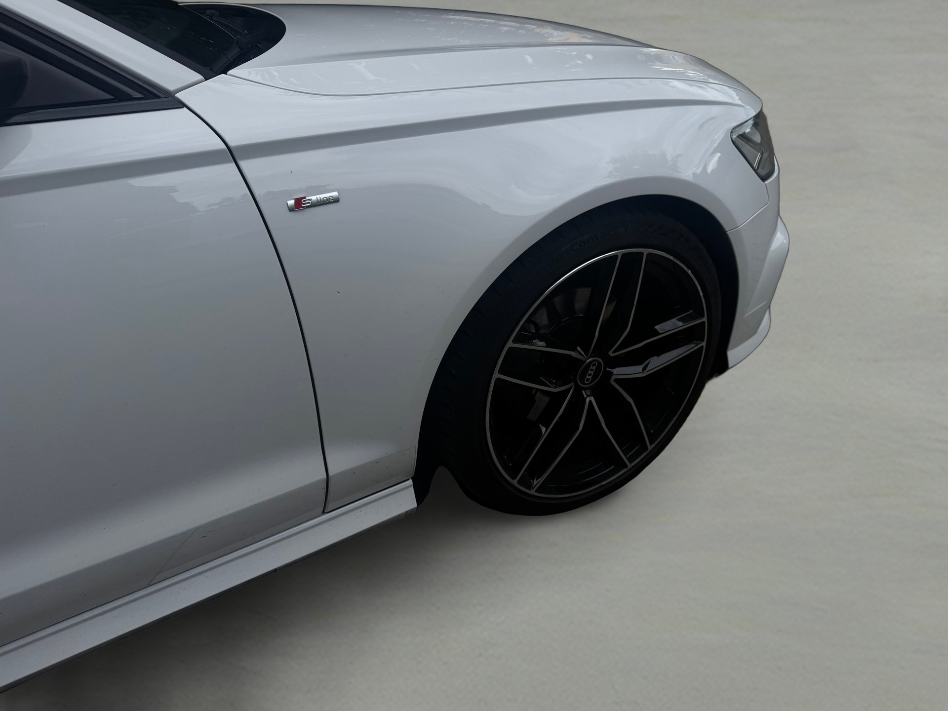AUDI A6 Avant 2.0 TDI S-tronic S-Line-showroom-element-3