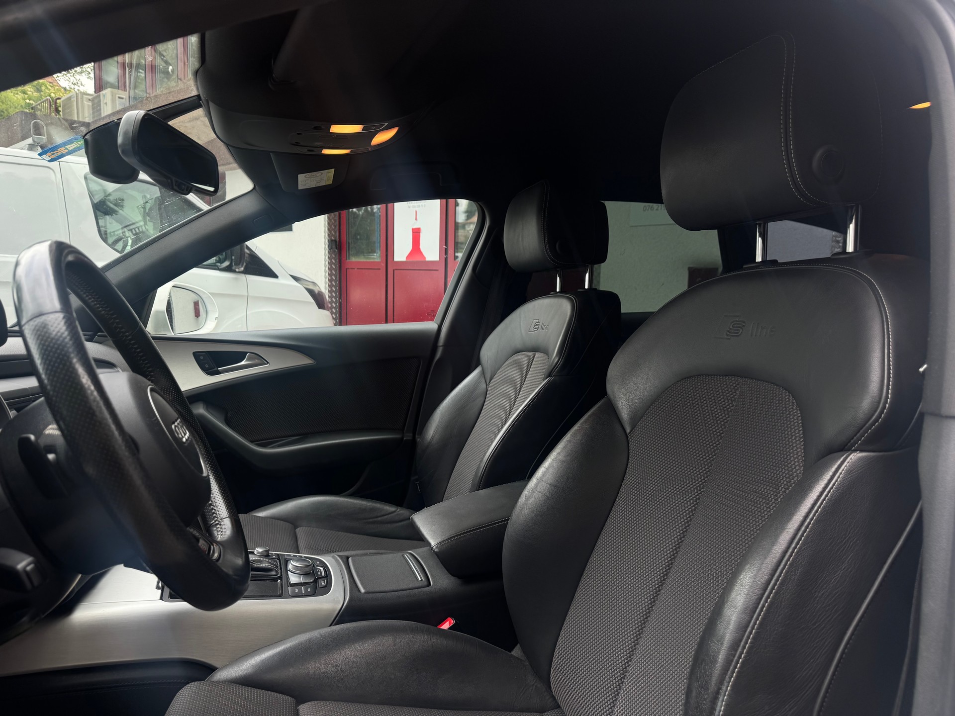 AUDI A6 Avant 2.0 TDI S-tronic S-Line-image-8