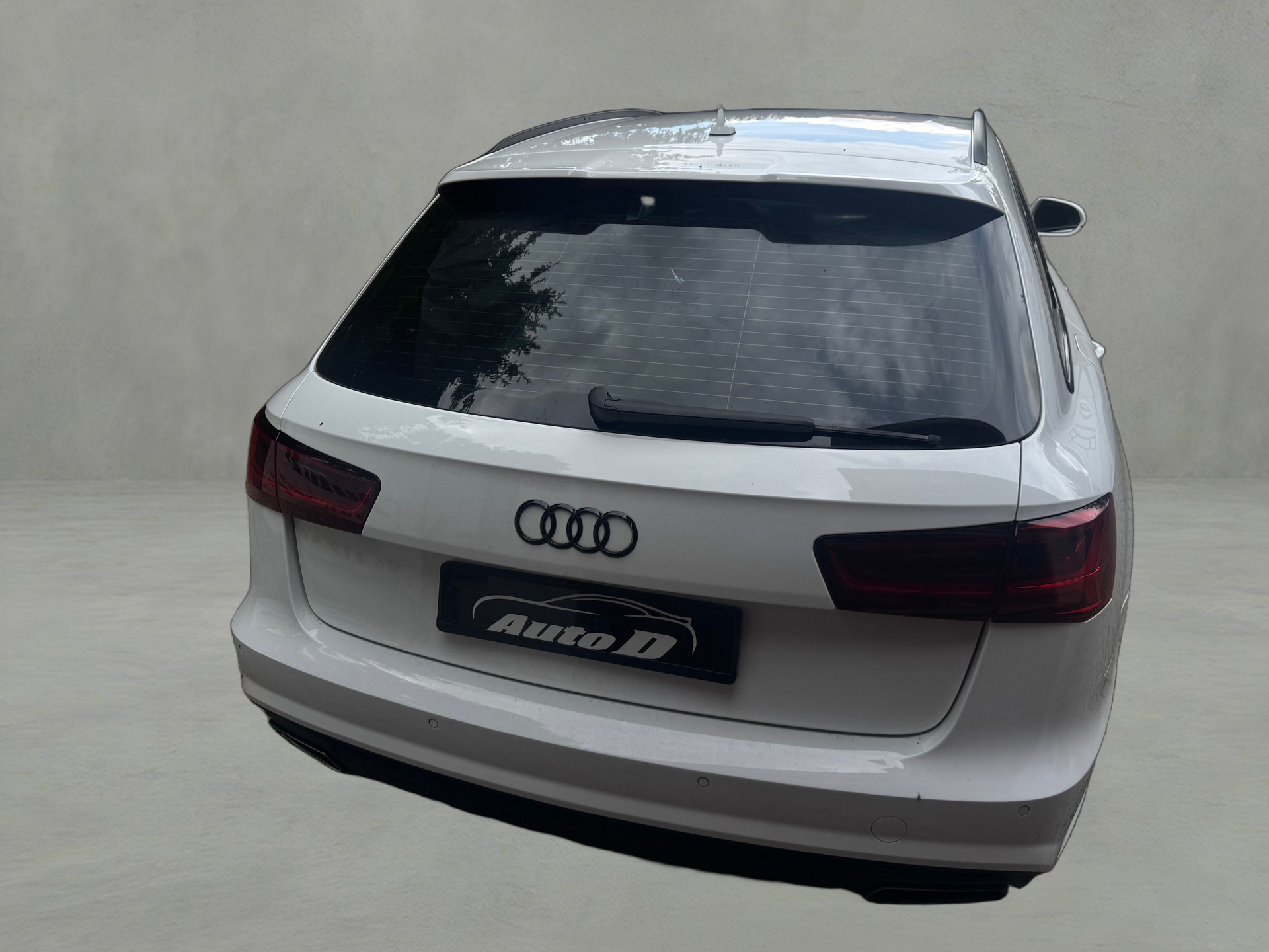 AUDI A6 Avant 2.0 TDI S-tronic S-Line-image-5