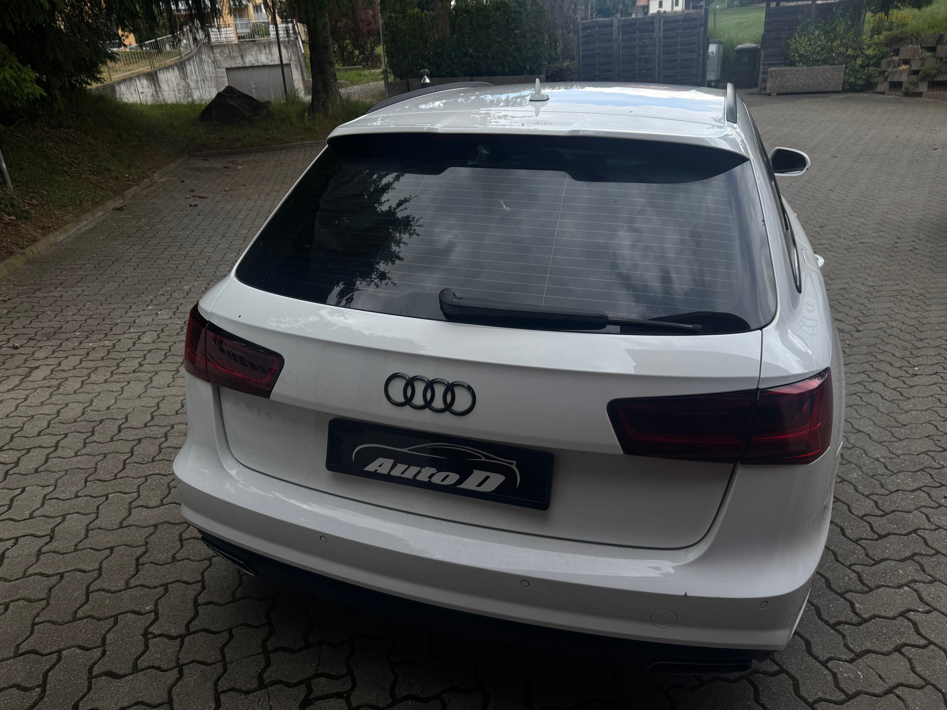 AUDI A6 Avant 2.0 TDI S-tronic S-Line-image-5