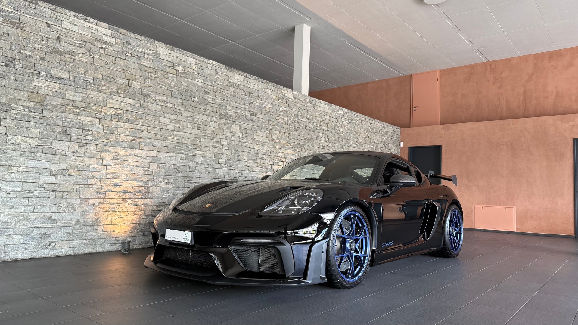 PORSCHE 718 Cayman GT4 RS PDK Weissach-image-0