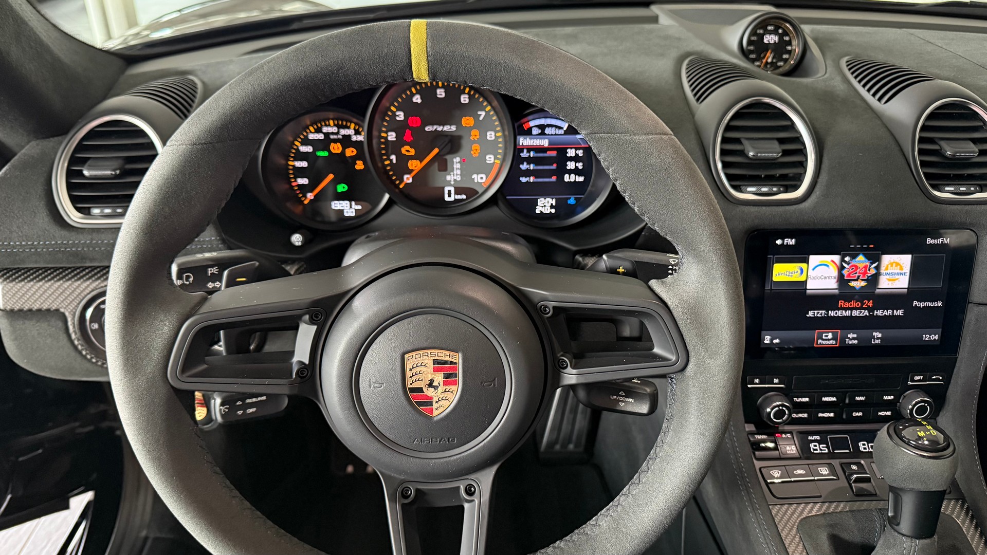 PORSCHE 718 Cayman GT4 RS PDK Weissach-image-14
