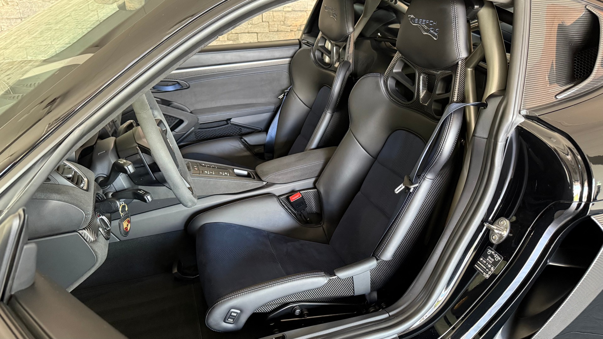 PORSCHE 718 Cayman GT4 RS PDK Weissach-image-9