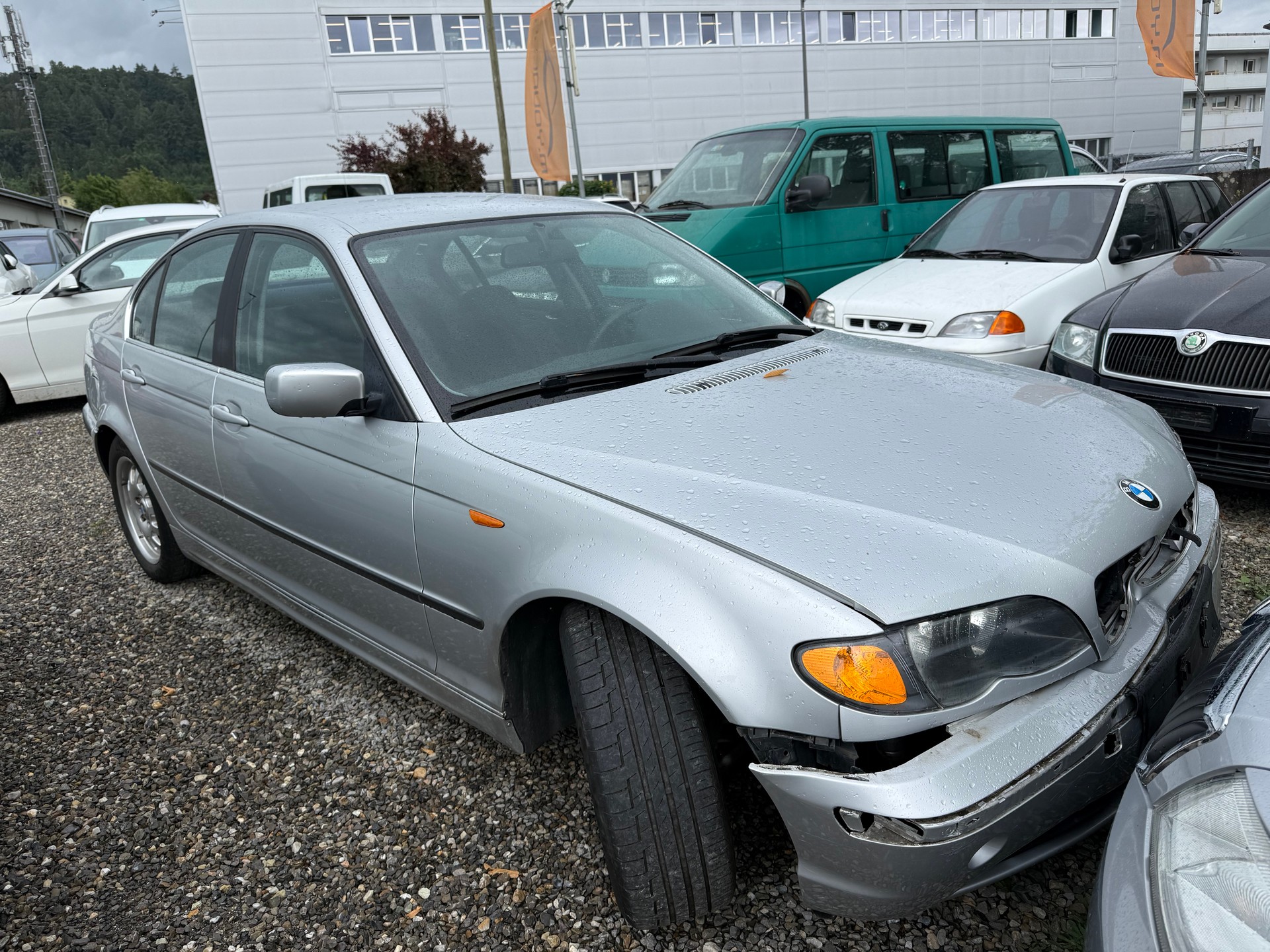 BMW 320-image-0