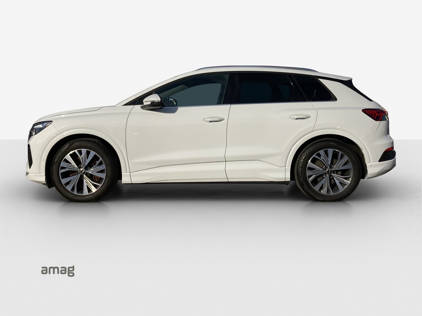 AUDI Q4 e-tron 45 quattro-image-1