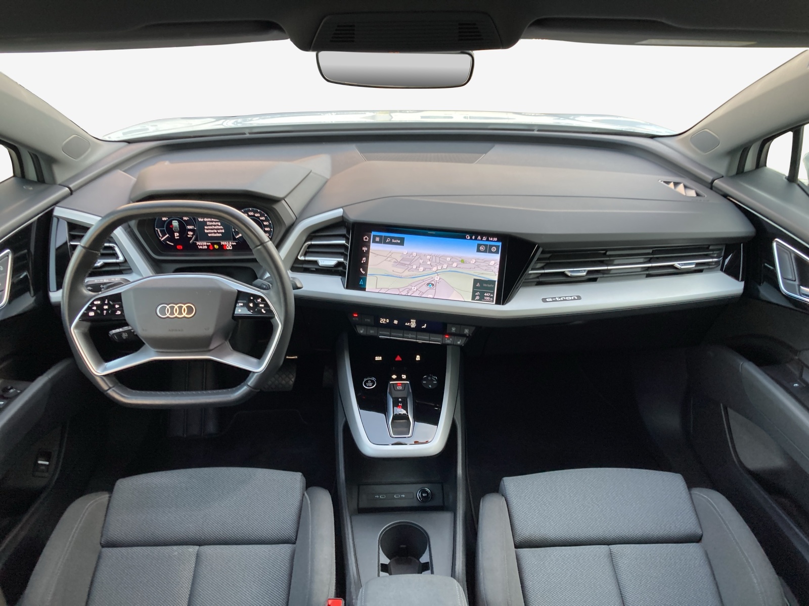 AUDI Q4 e-tron 45 quattro-image-9