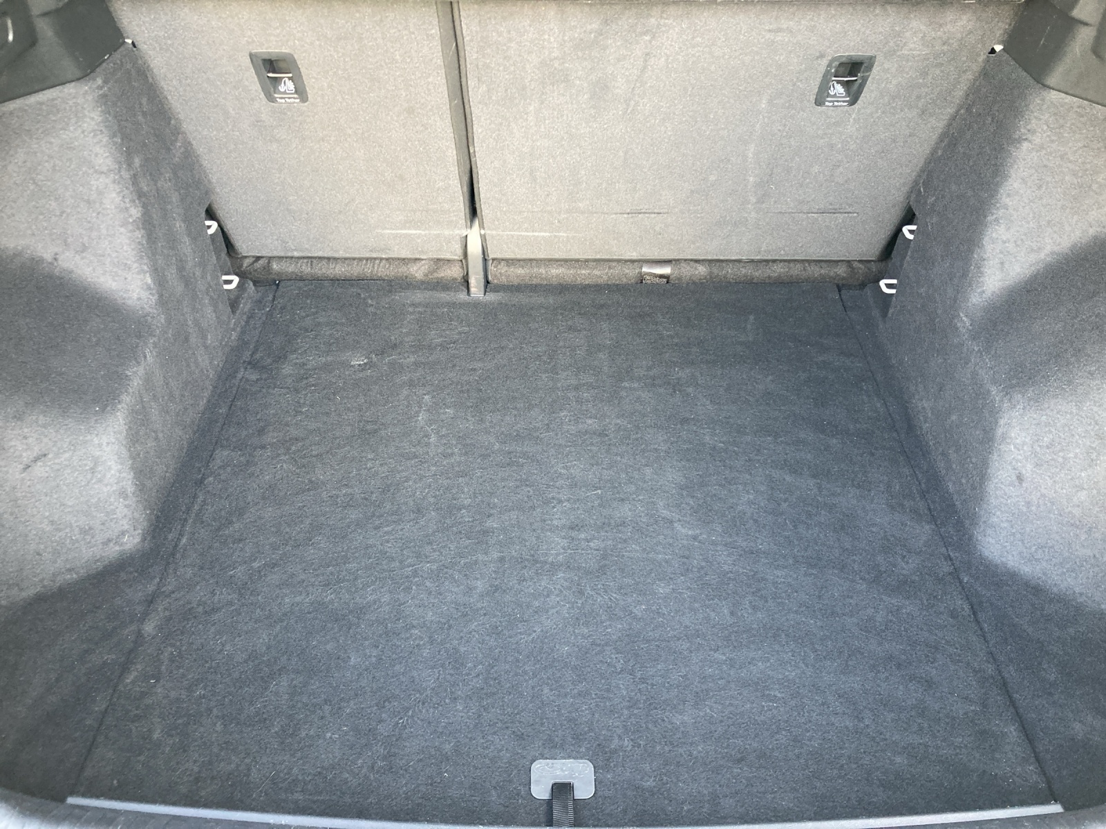 AUDI Q4 e-tron 45 quattro-image-13