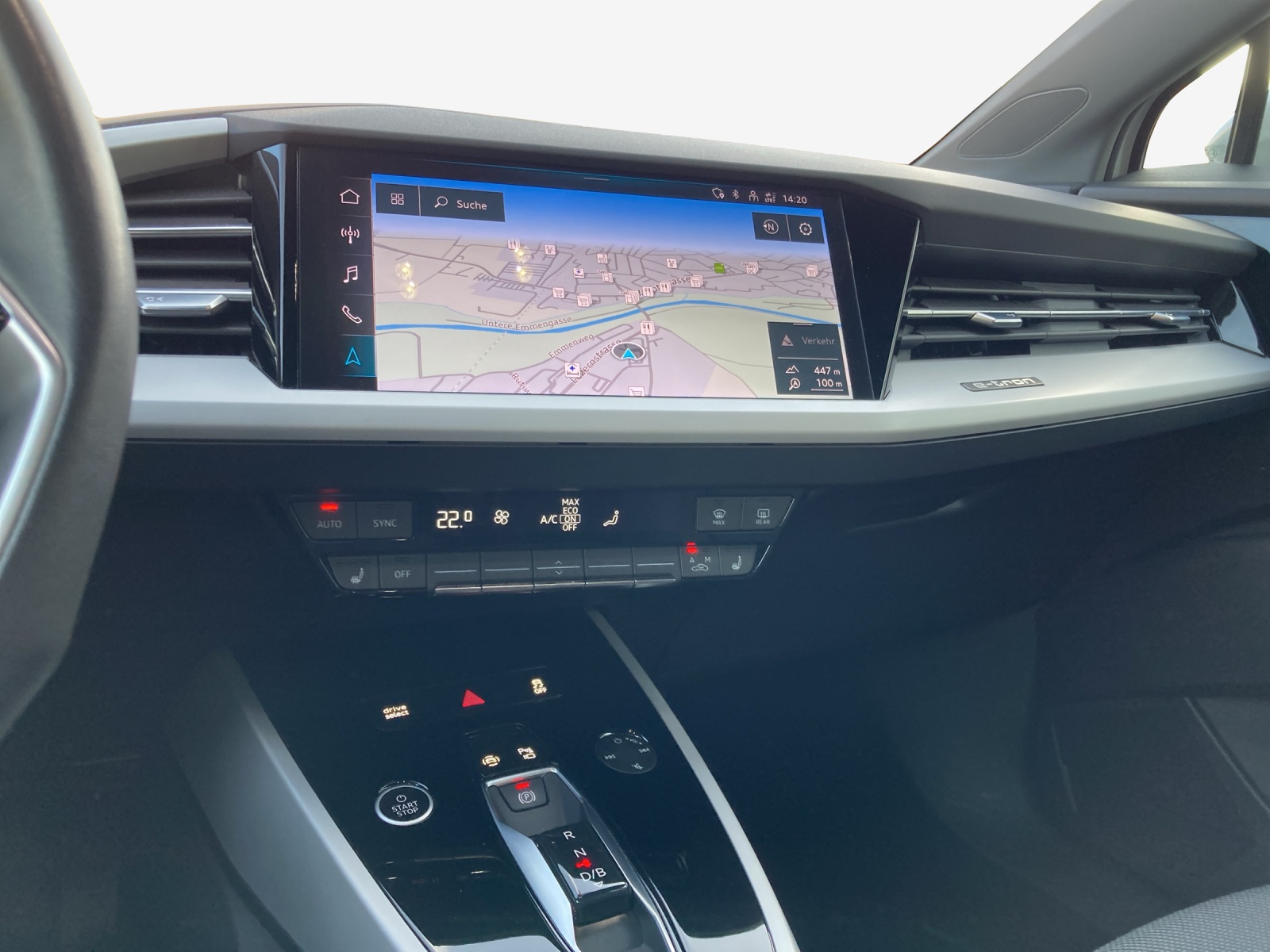 AUDI Q4 e-tron 45 quattro-image-11
