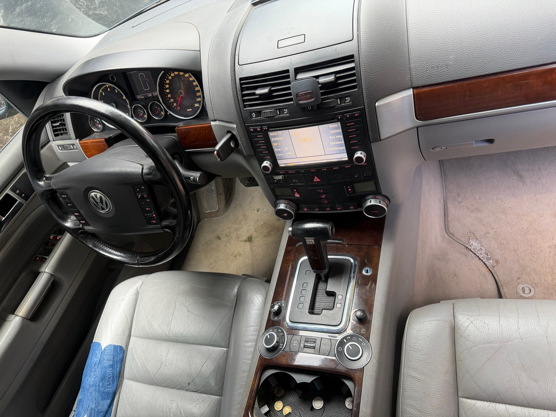 VW Touareg 3.2 V6-image-8