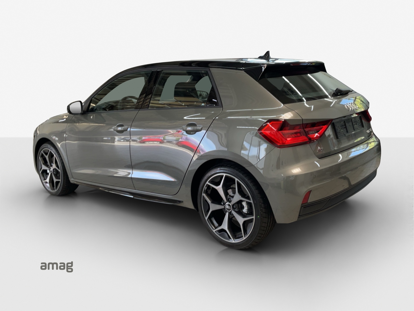 AUDI A1 Sportback 30 TFSI Attraction S-tronic-image-2