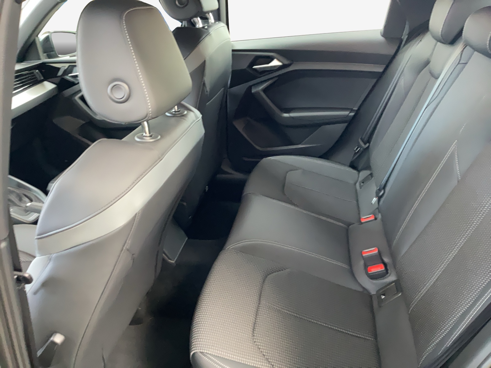 AUDI A1 Sportback 30 TFSI Attraction S-tronic-image-11