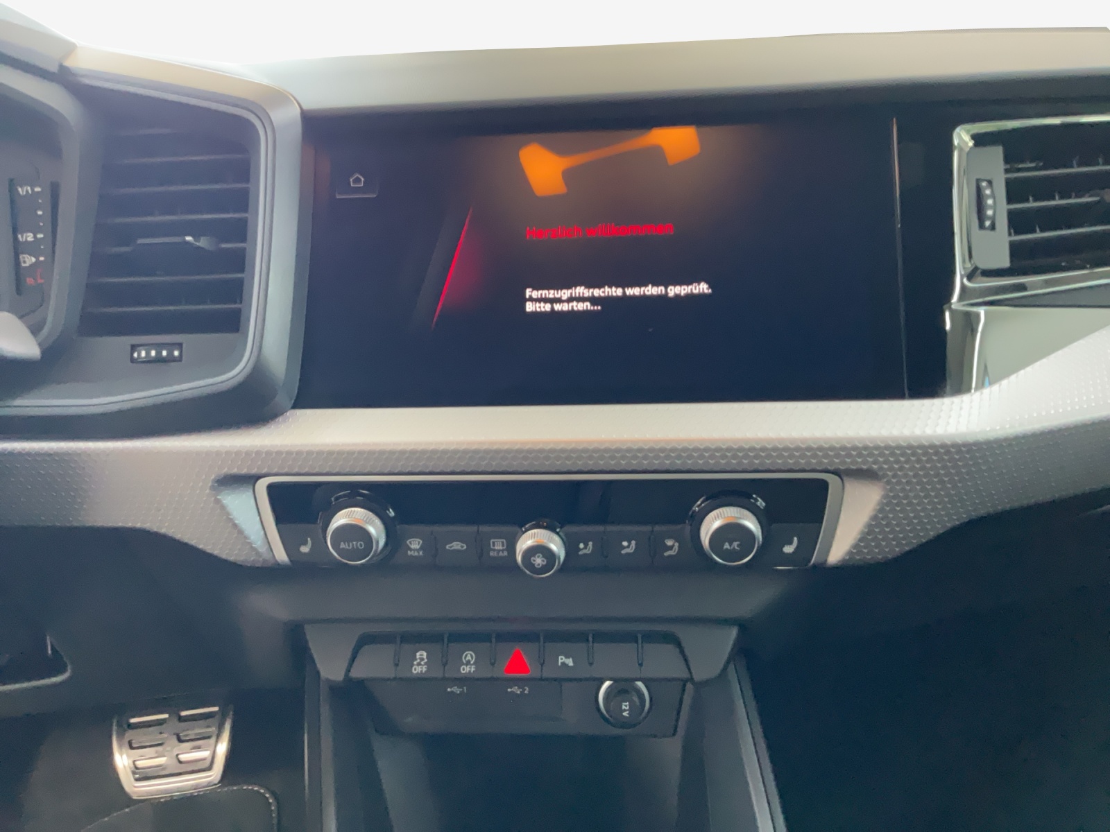 AUDI A1 Sportback 30 TFSI Attraction S-tronic-image-10