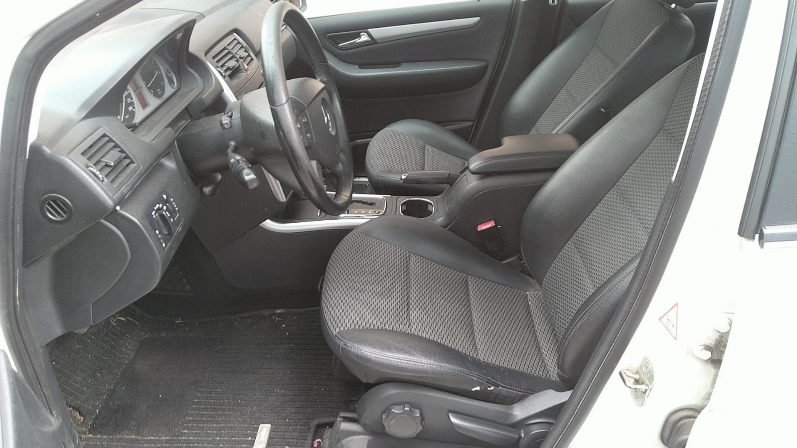 MERCEDES-BENZ B 180 (170) NGT BlueEfficiency Autotronic-image-6