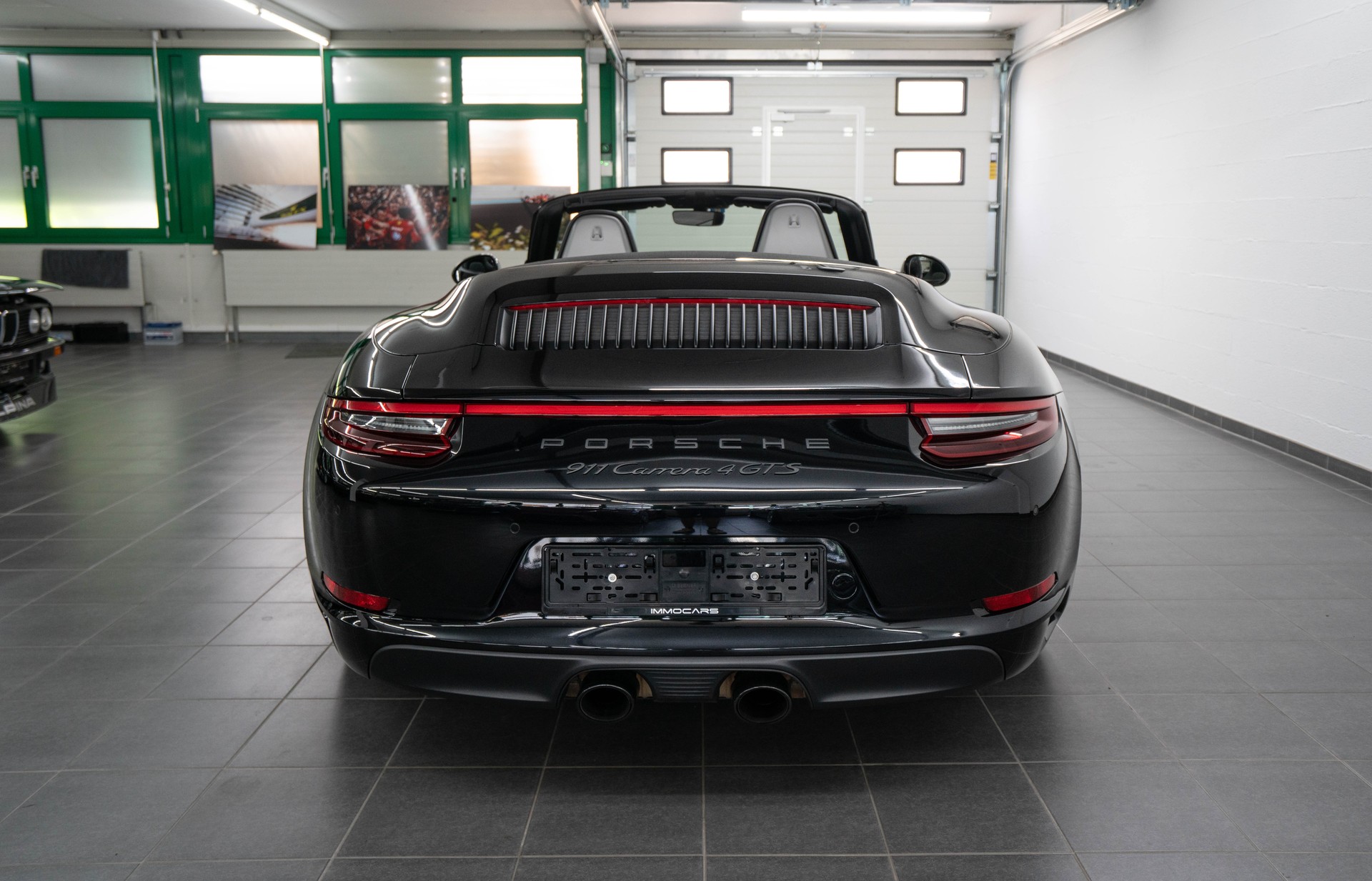 PORSCHE 911 Carrera 4 GTS Cabrio PDK-image-7