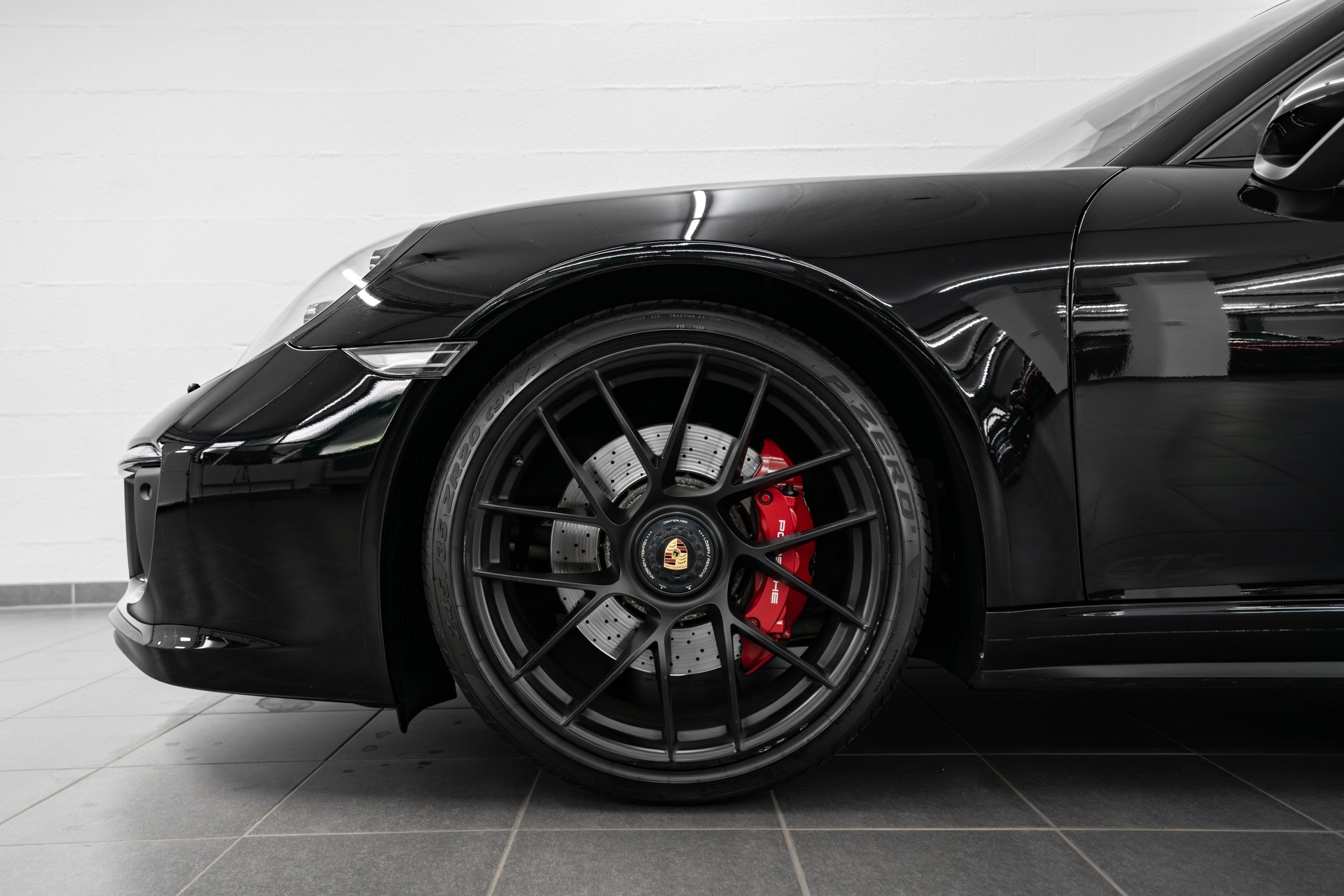 PORSCHE 911 Carrera 4 GTS Cabrio PDK-image-10