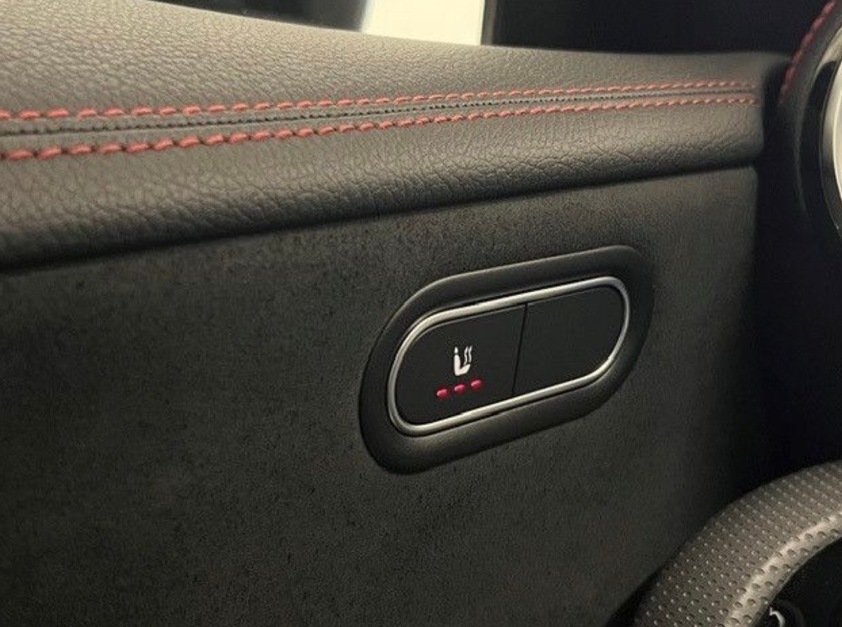 MERCEDES-BENZ CLA 250 4Matic 8G-DCT-image-5