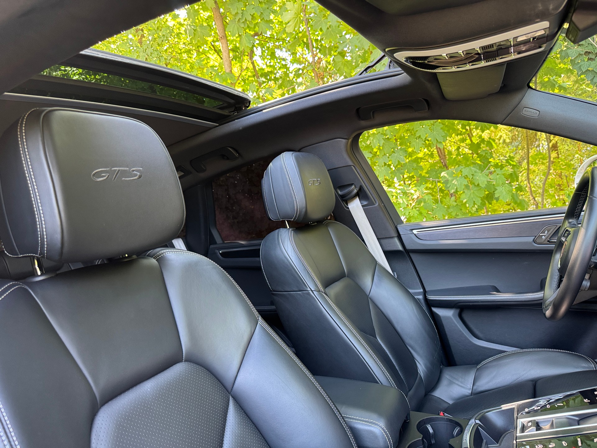 PORSCHE Macan GTS PDK-image-2