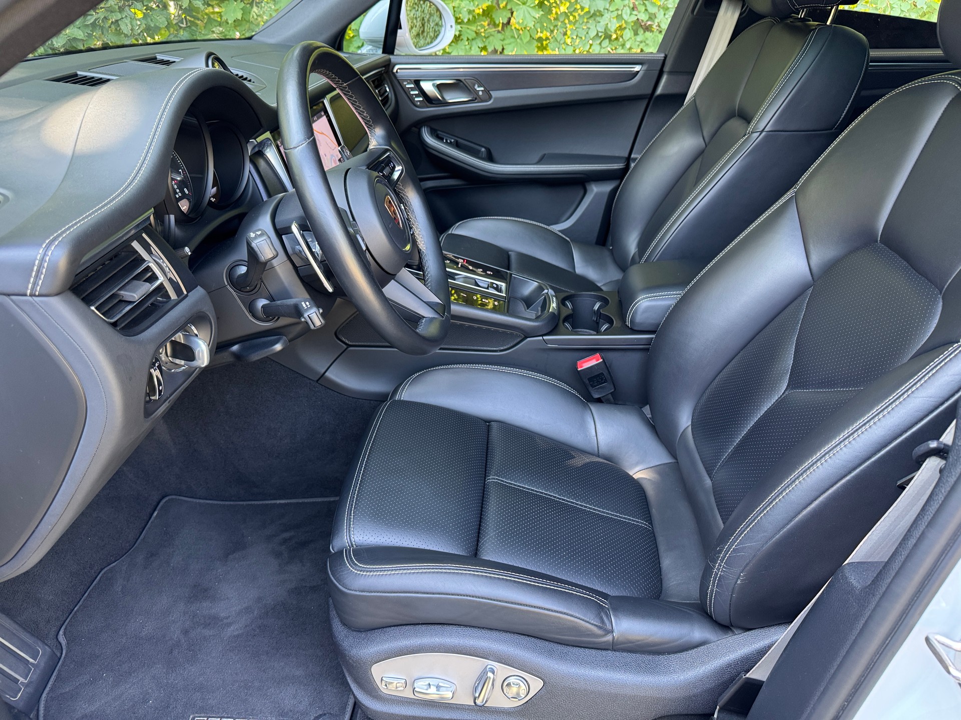 PORSCHE Macan GTS PDK-image-12