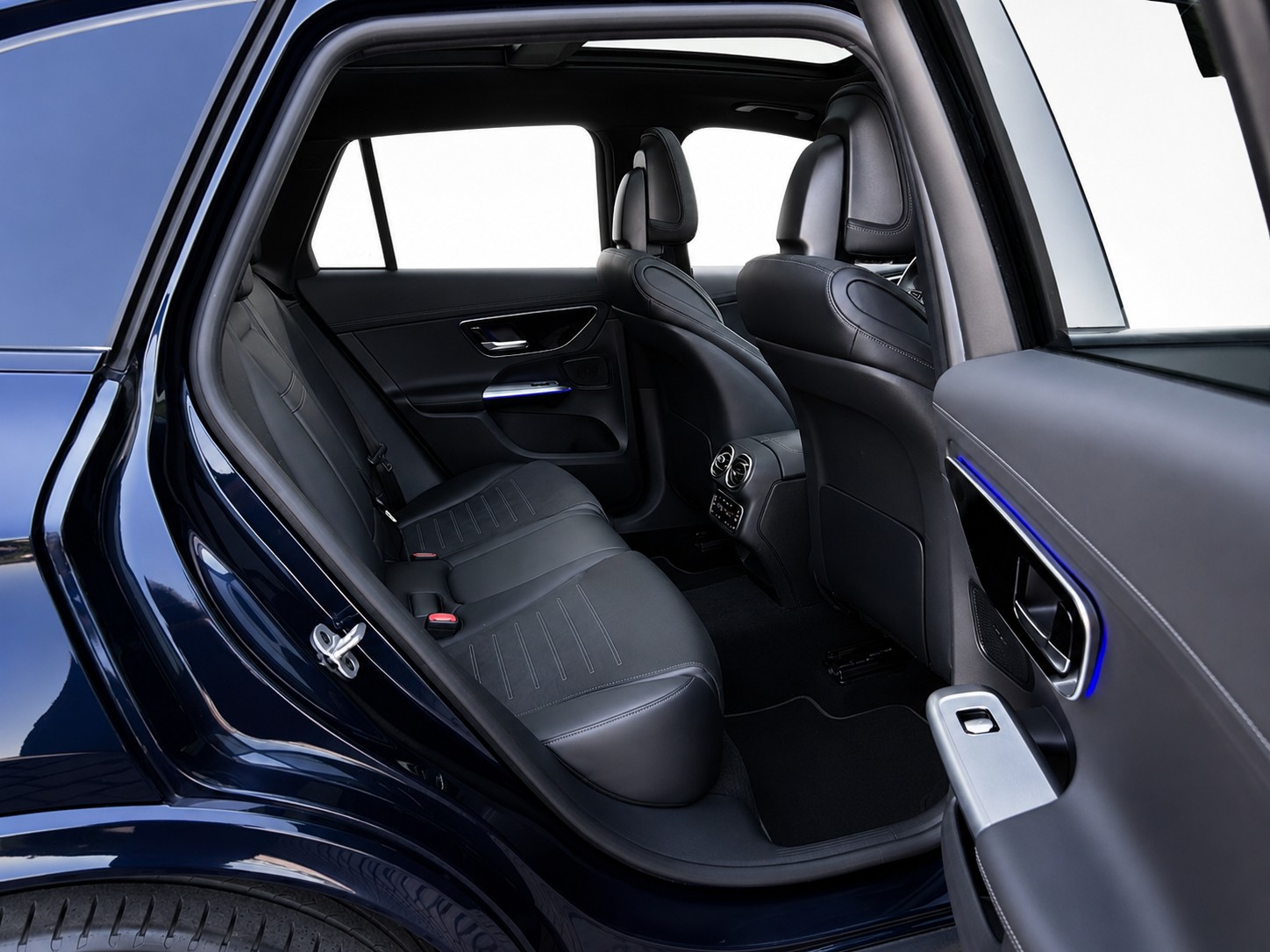 MERCEDES-BENZ GLC 220 d AMG Line 4matic CH FAHRZEUG-image-14