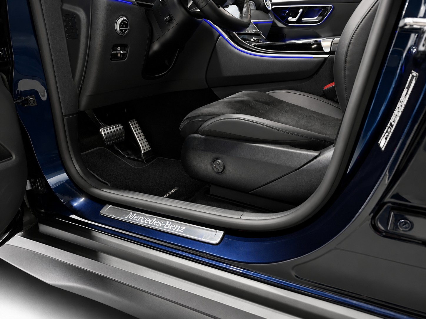 MERCEDES-BENZ GLC 220 d AMG Line 4matic CH FAHRZEUG-image-17