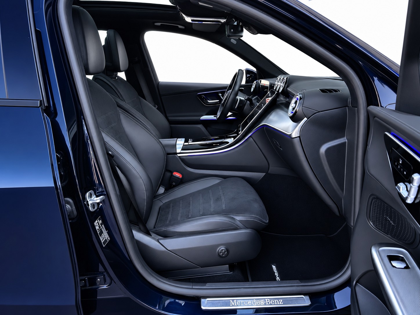 MERCEDES-BENZ GLC 220 d AMG Line 4matic CH FAHRZEUG-image-8