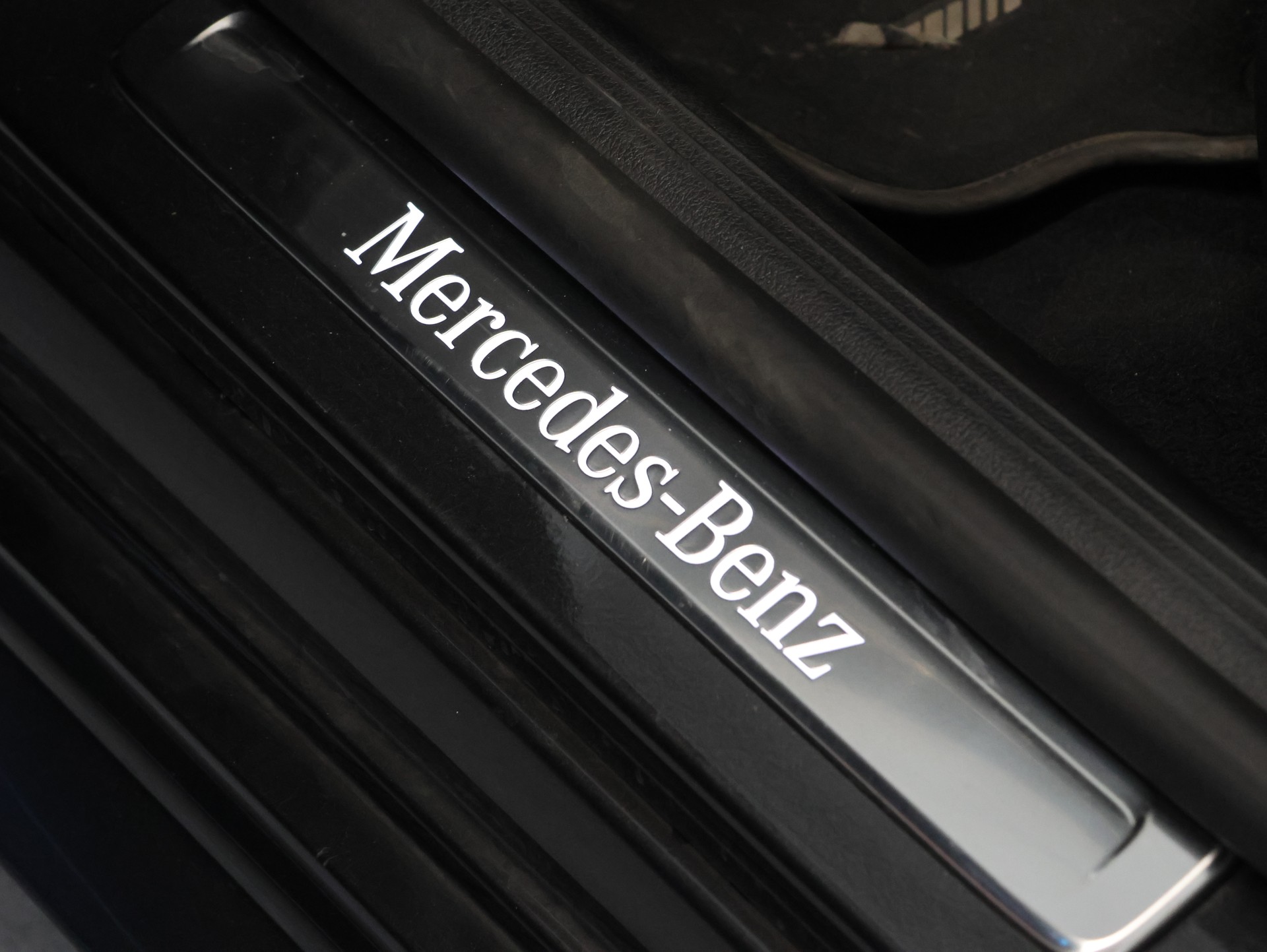 MERCEDES-BENZ C 180 AMG Line *Rückfahrkamera* *Sitzheizung*-image-10