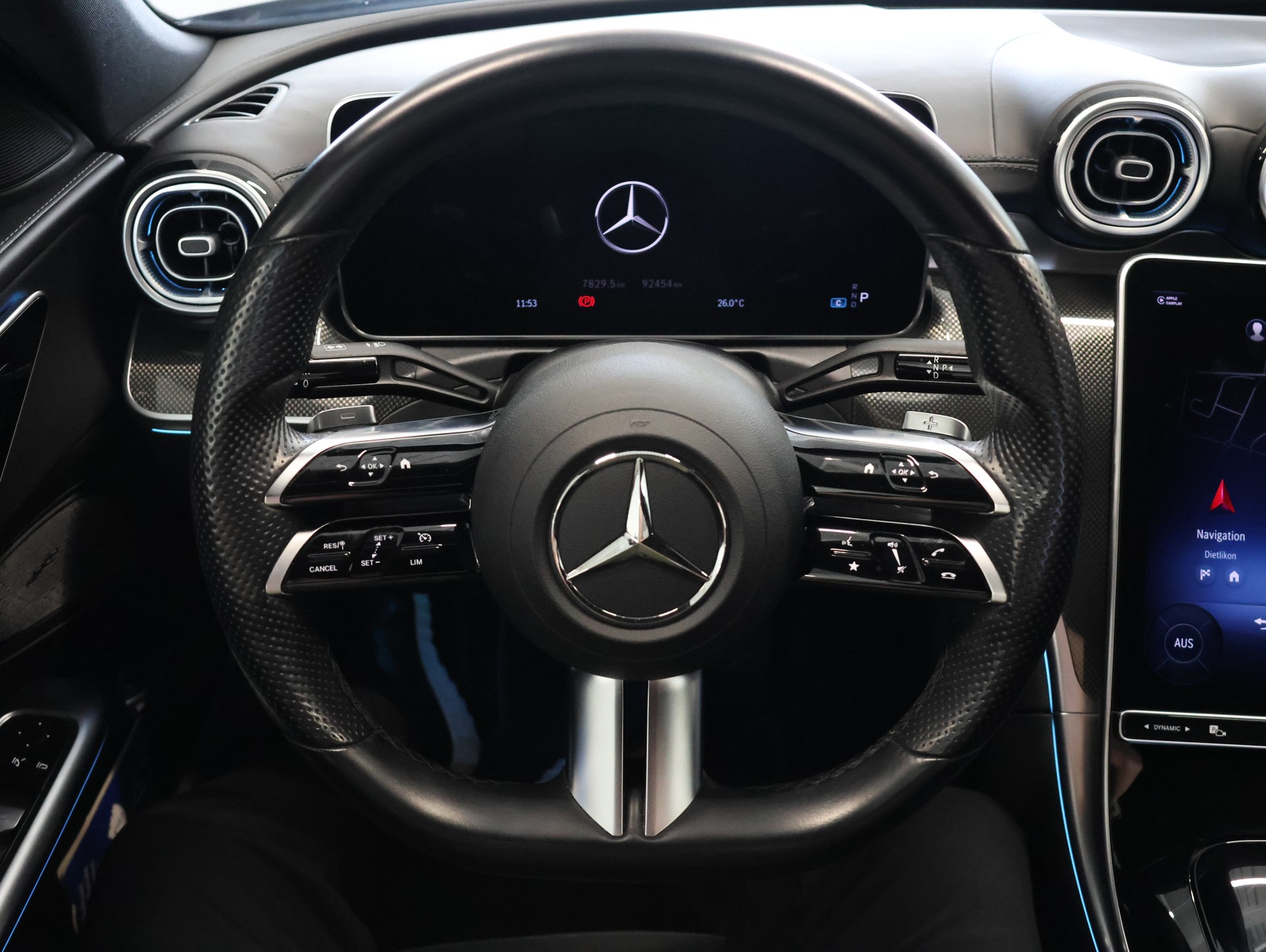 MERCEDES-BENZ C 180 AMG Line *Rückfahrkamera* *Sitzheizung*-image-12
