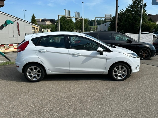 FORD Fiesta 1.4 16V Trend+-image-1