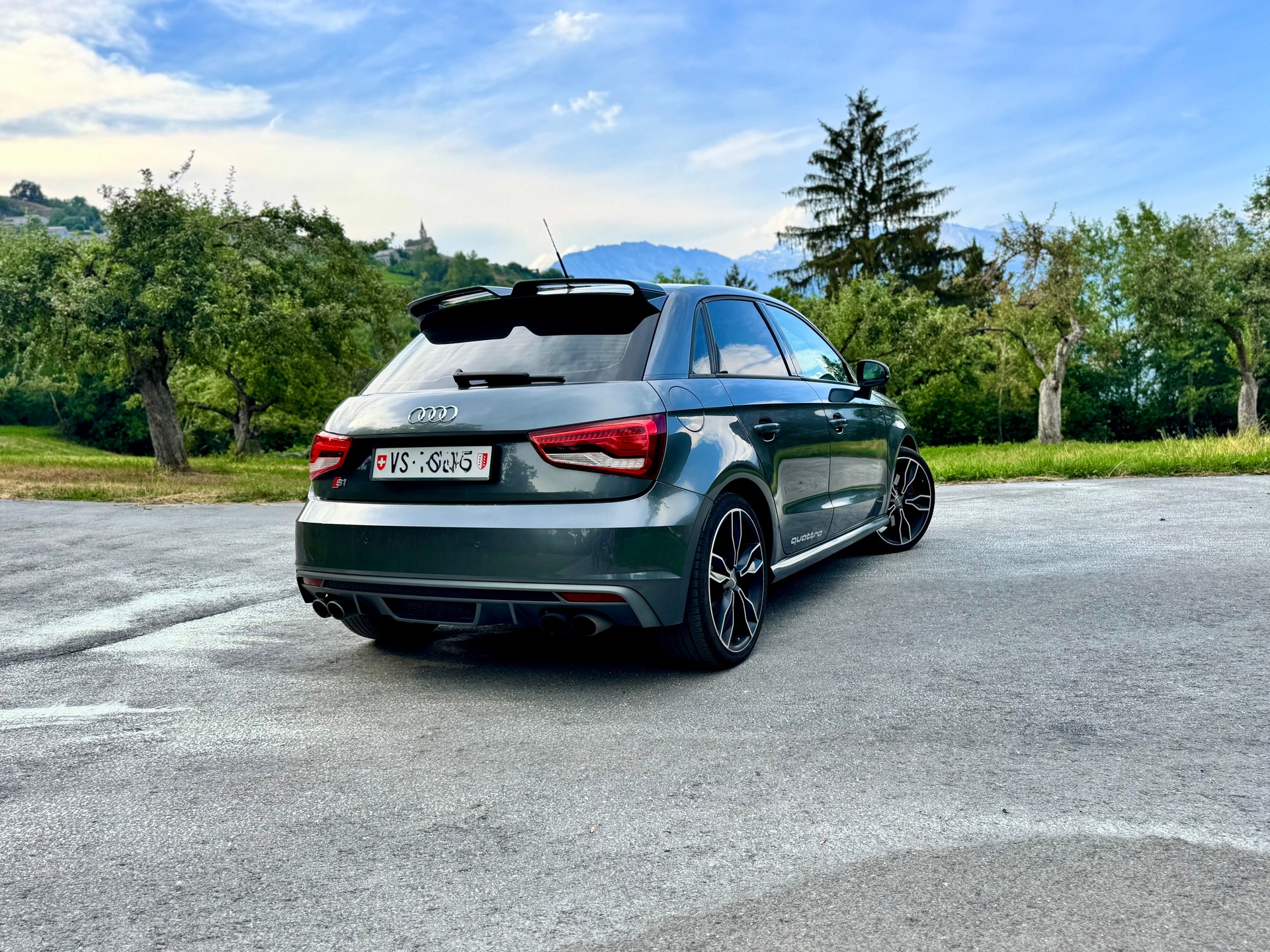 AUDI 2.0 TFSI quattro-image-1