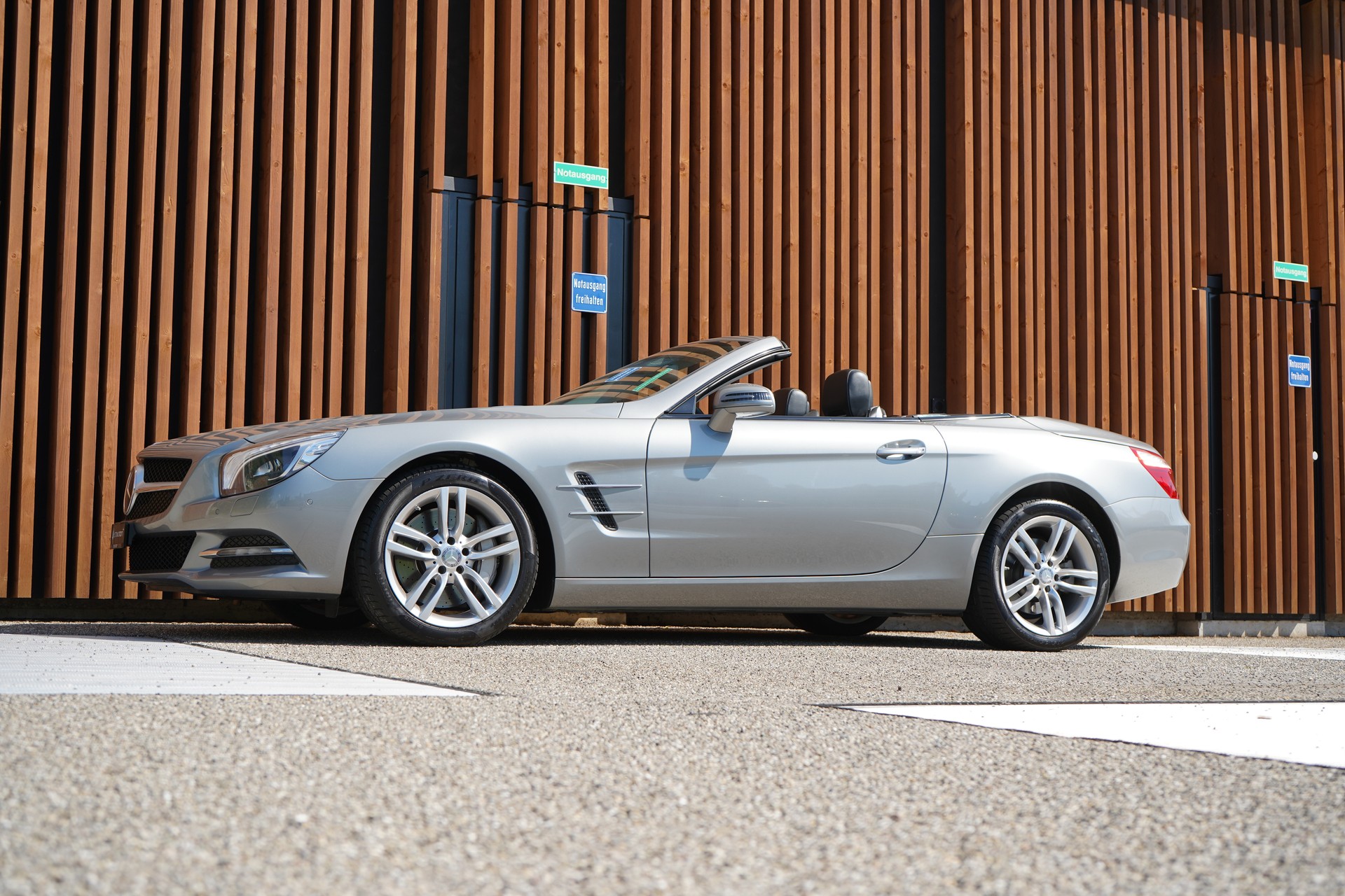 MERCEDES-BENZ SL 400 7G-TRONIC l 333 PS-image-4