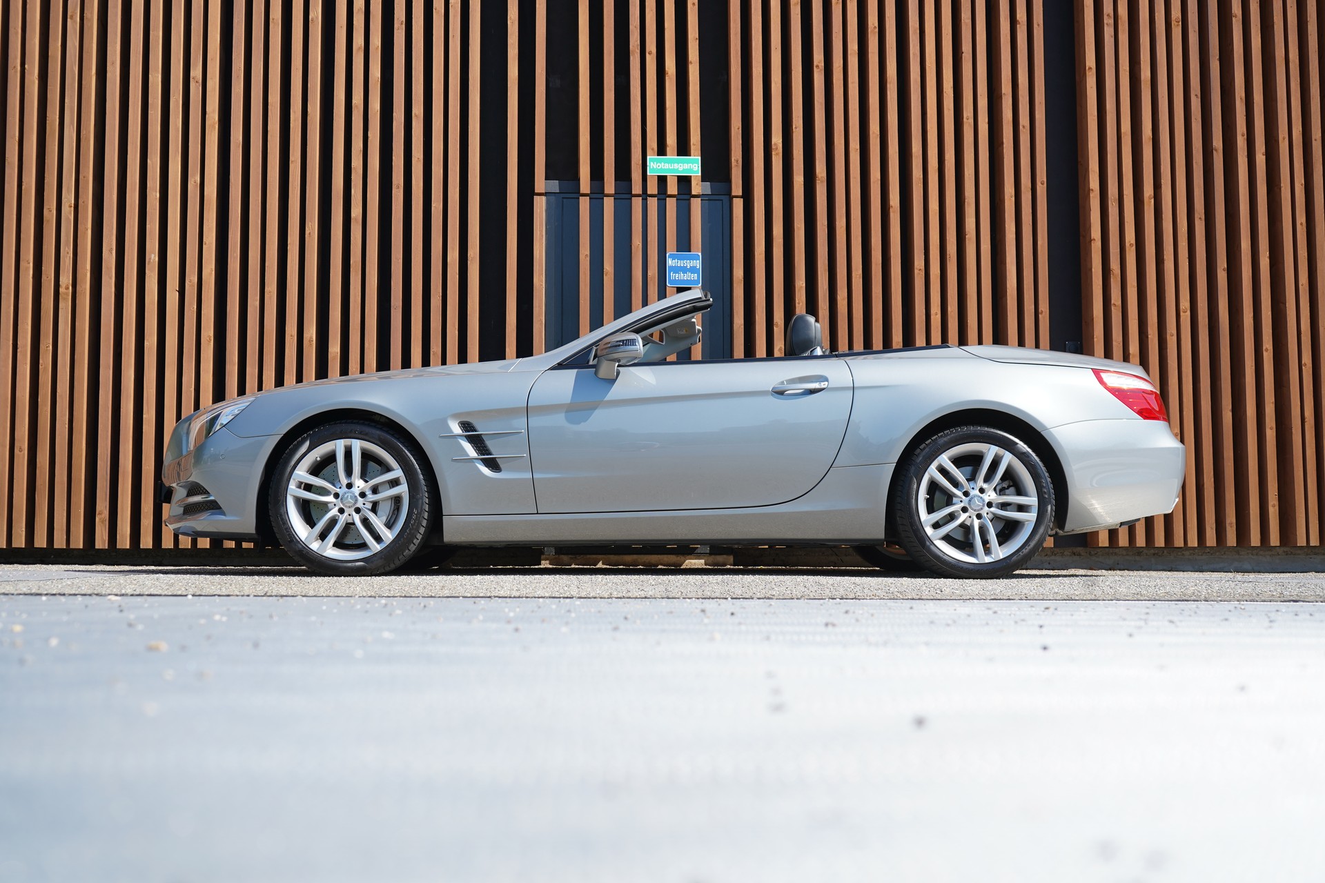 MERCEDES-BENZ SL 400 7G-TRONIC l 333 PS-image-1