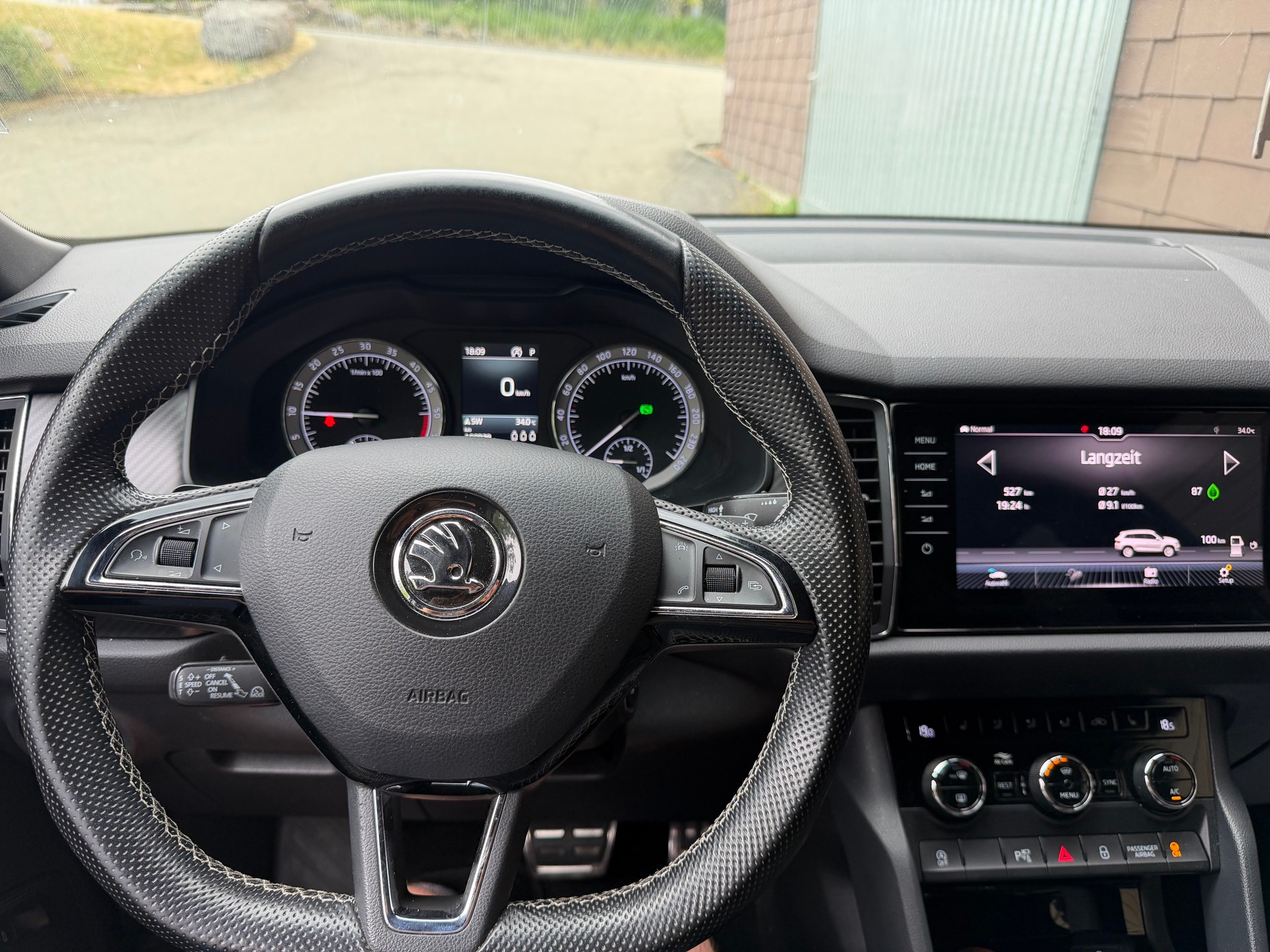 SKODA Kodiaq 2.0 TDI CR Sport Line 4x4 DSG * 7 Plätzer*-image-11