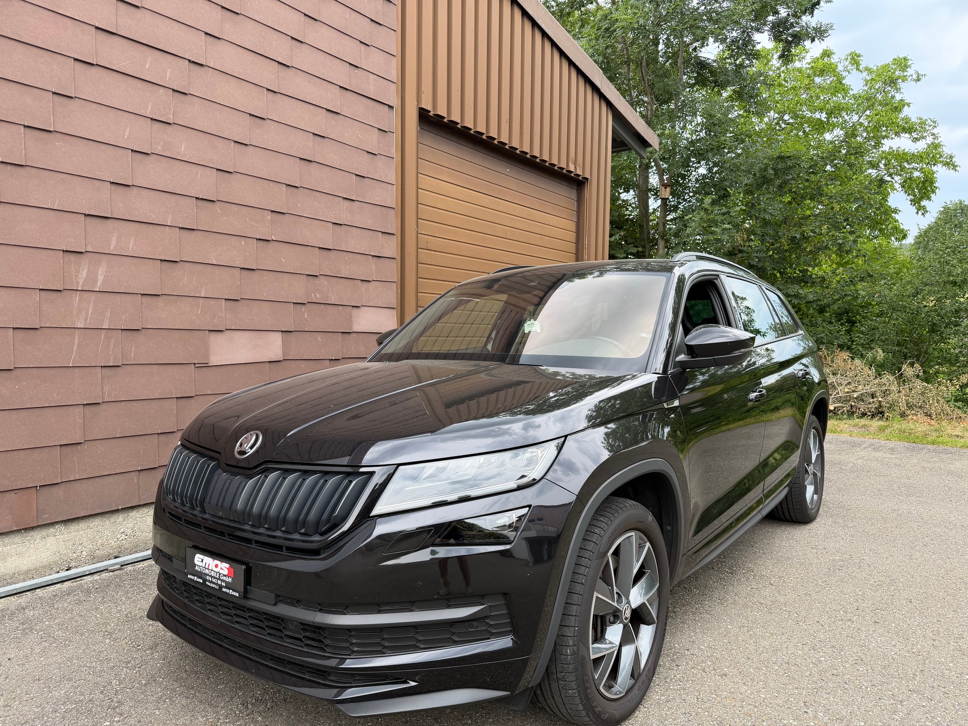 SKODA Kodiaq 2.0 TDI CR Sport Line 4x4 DSG * 7 Plätzer*-image-0