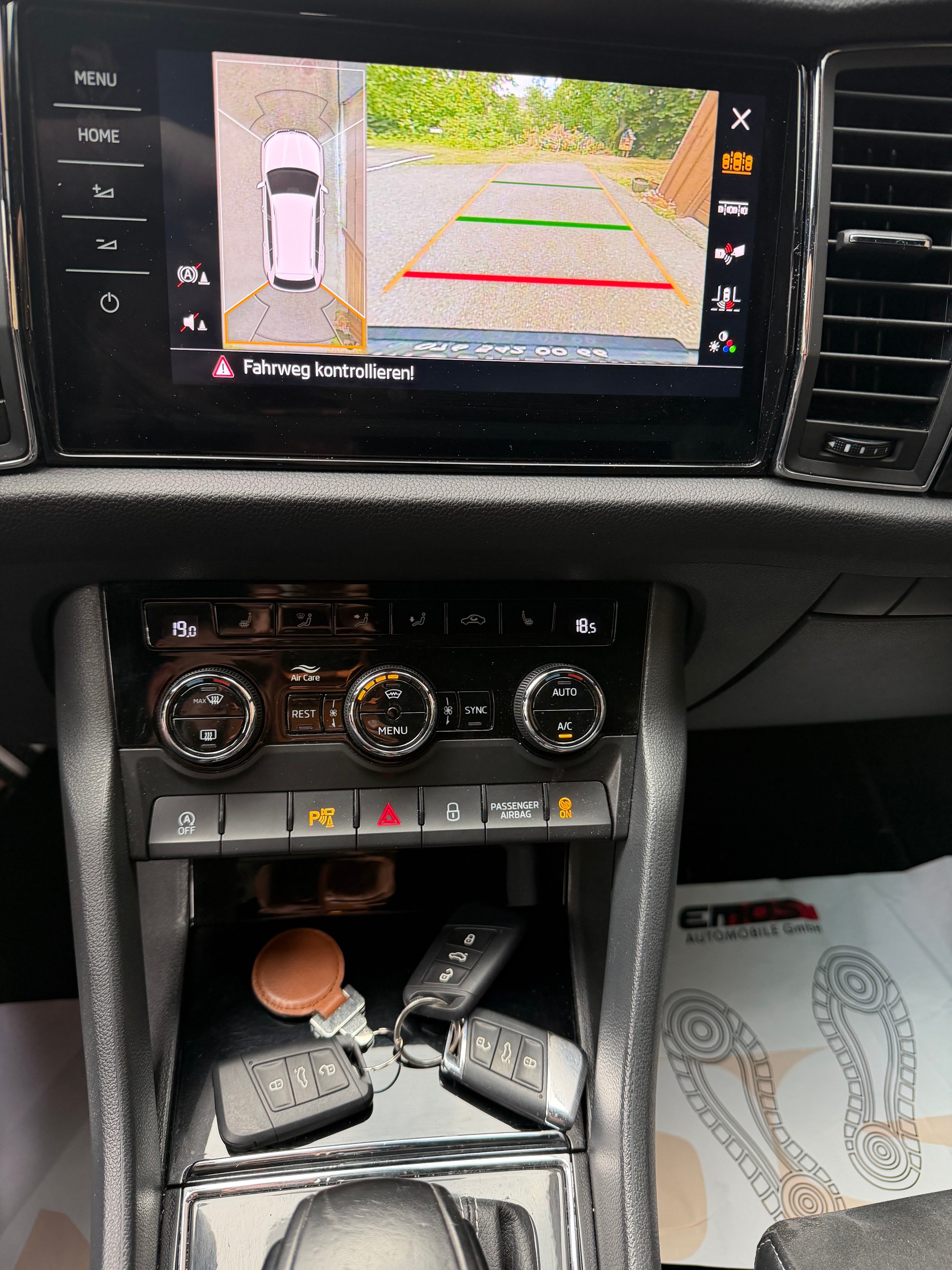 SKODA Kodiaq 2.0 TDI CR Sport Line 4x4 DSG * 7 Plätzer*-image-13