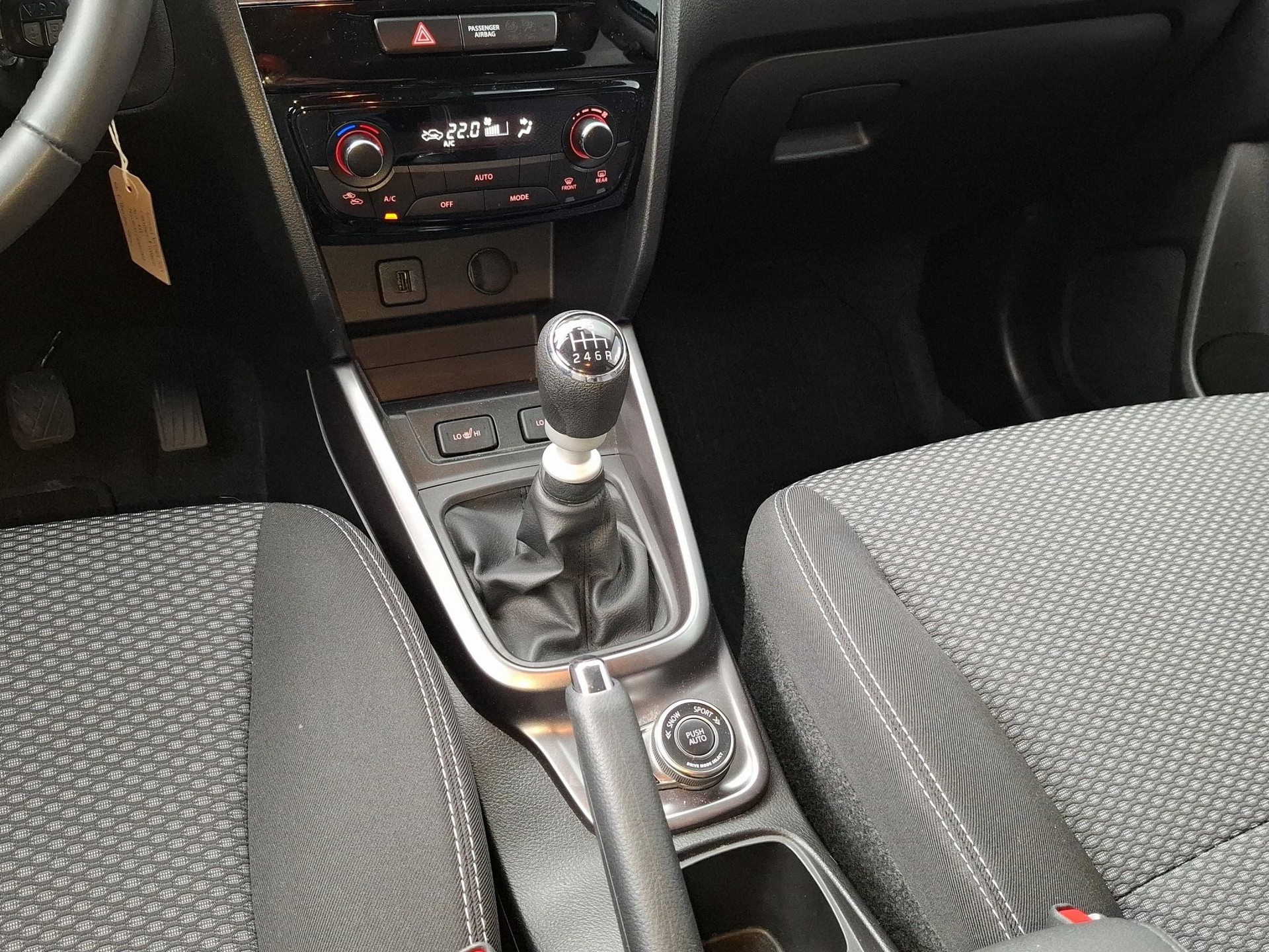 SUZUKI Vitara 1.4 T Compact+ Hybrid 4x4-image-9