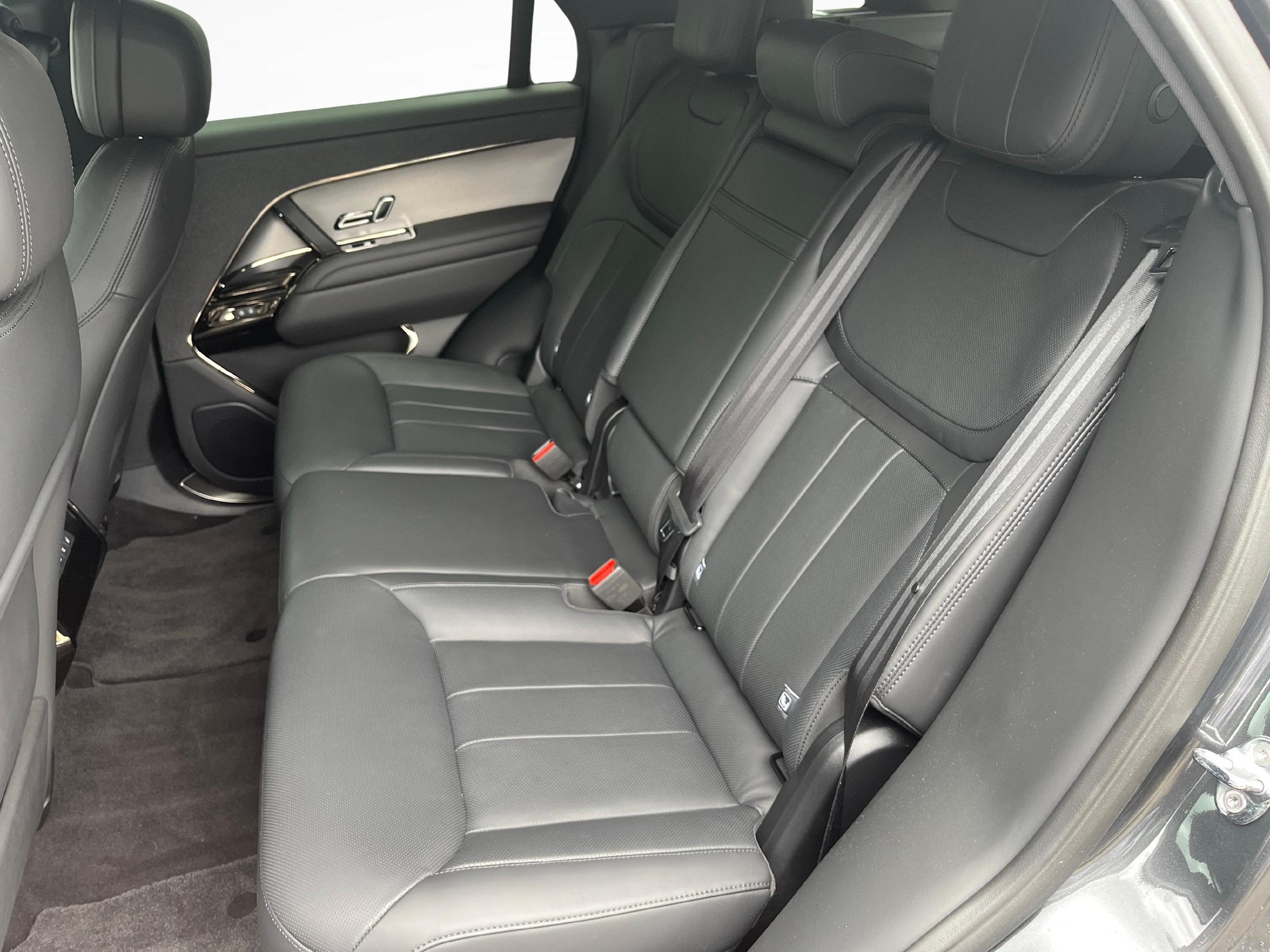 LAND ROVER Range Rover Sport 3.0 I6 300 SE Dynamic-image-10