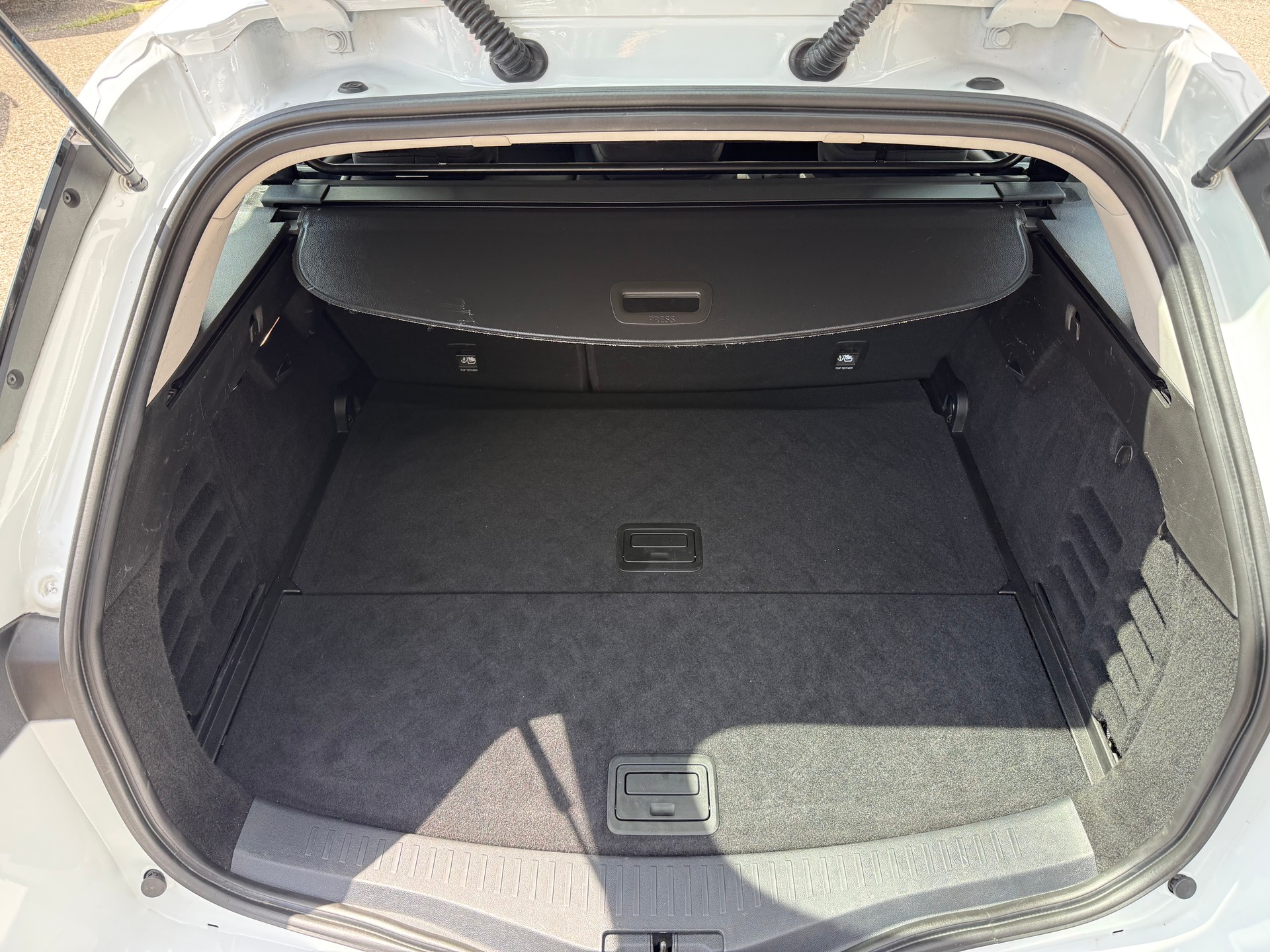 RENAULT Mégane Grandtour 1.5 dCi Business EDC-image-11