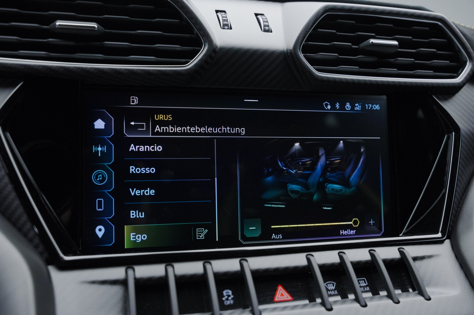 LAMBORGHINI Urus Performante *Full Carbon* *Akrapovic* *B&O*-image-43