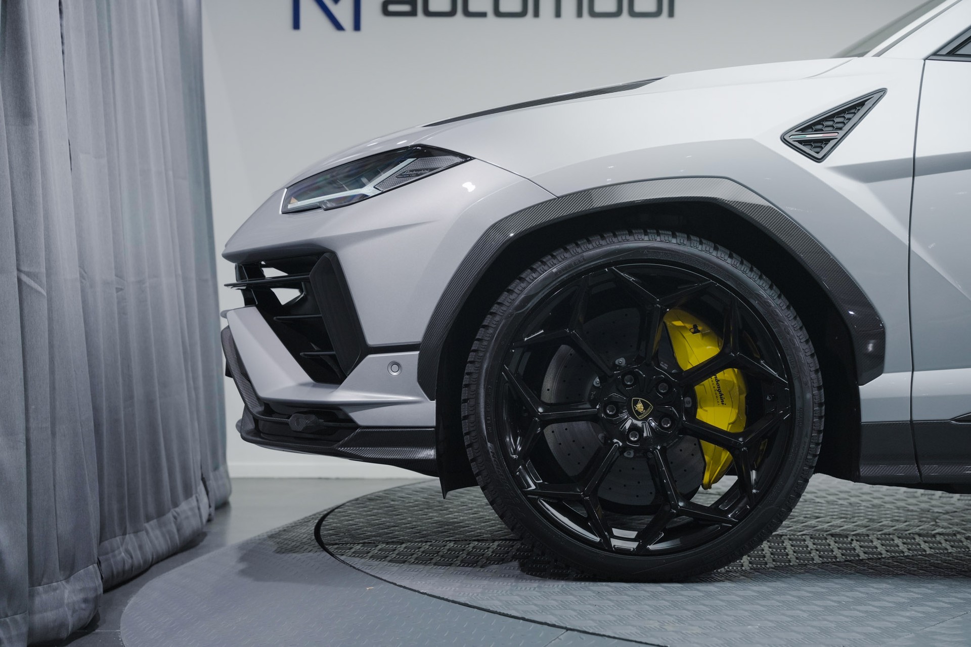 LAMBORGHINI Urus Performante *Full Carbon* *Akrapovic* *B&O*-image-19