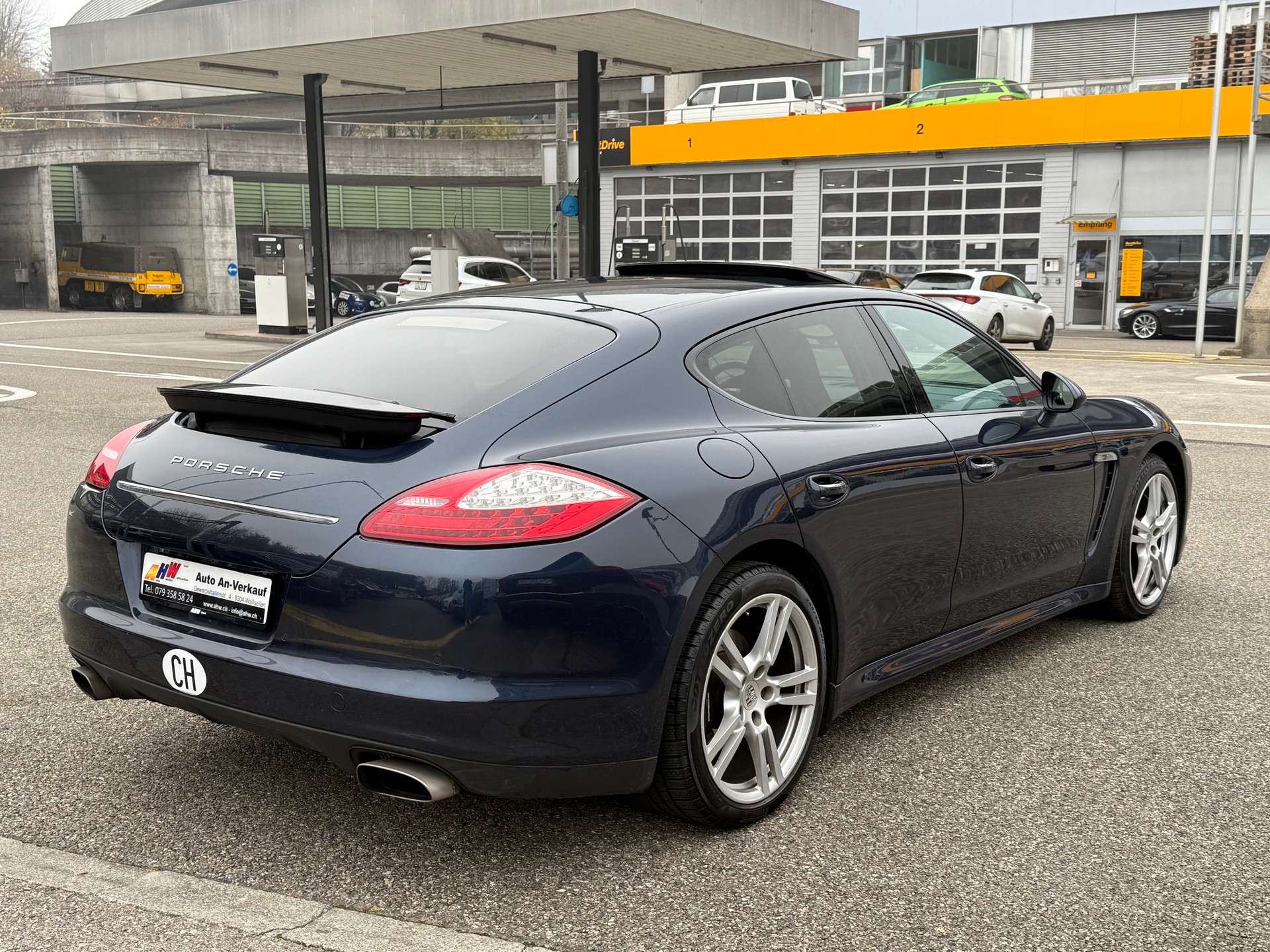 PORSCHE Panamera 4 3.6 PDK / Sportchrono / BOSE Sound / Schiebedach / Turbo Felgen / Lenkradheizung / Frisch ab MFK-image-3