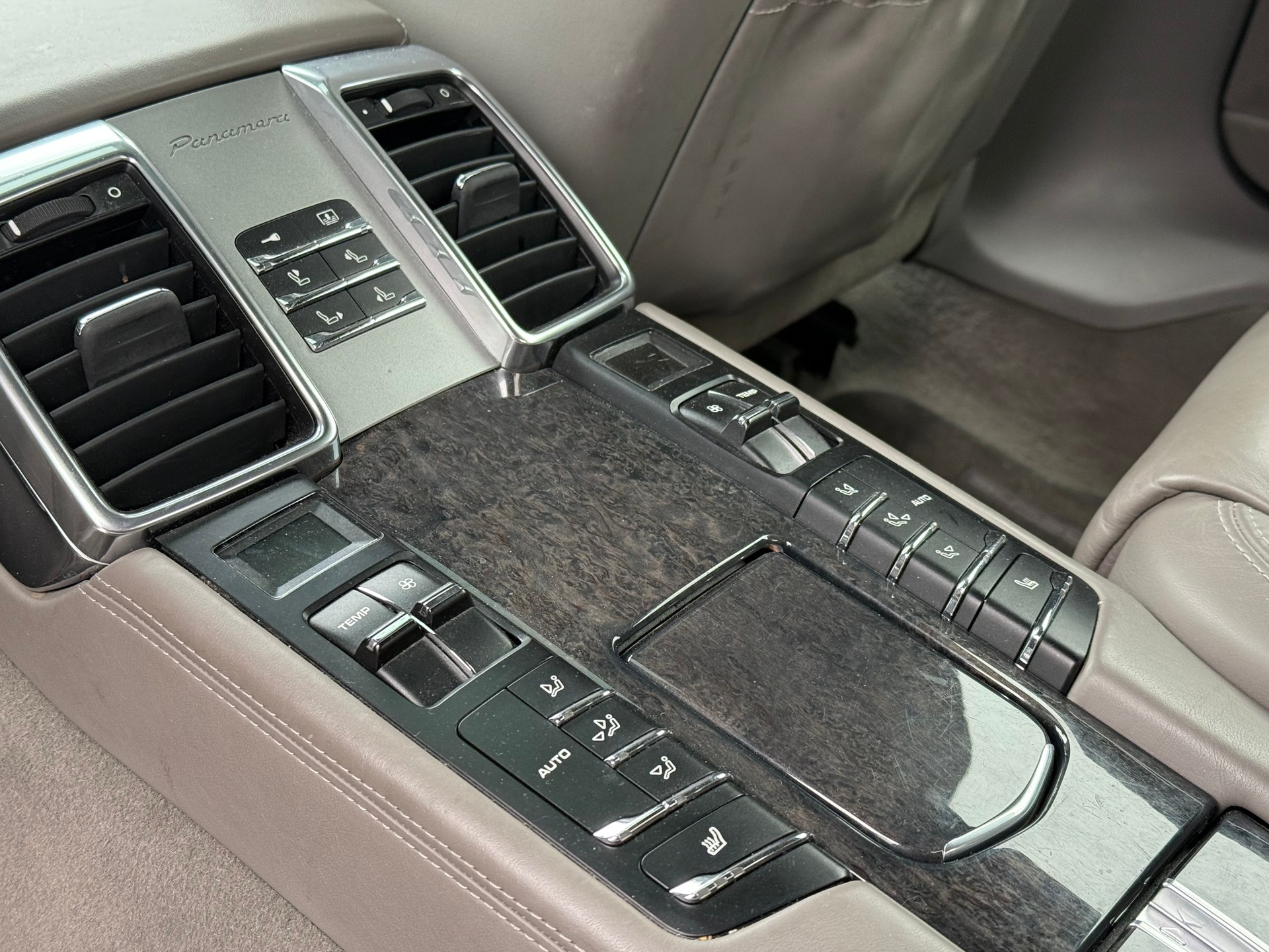 PORSCHE Panamera 4 3.6 PDK / Sportchrono / BOSE Sound / Schiebedach / Turbo Felgen / Lenkradheizung / Frisch ab MFK-image-13