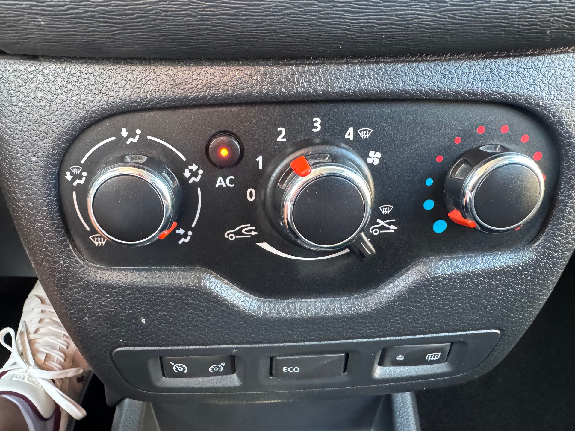 DACIA Dokker 1.2 T Stepway-image-19