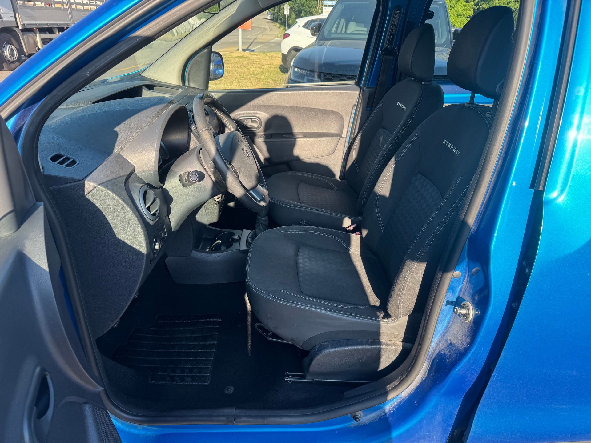 DACIA Dokker 1.2 T Stepway-image-12