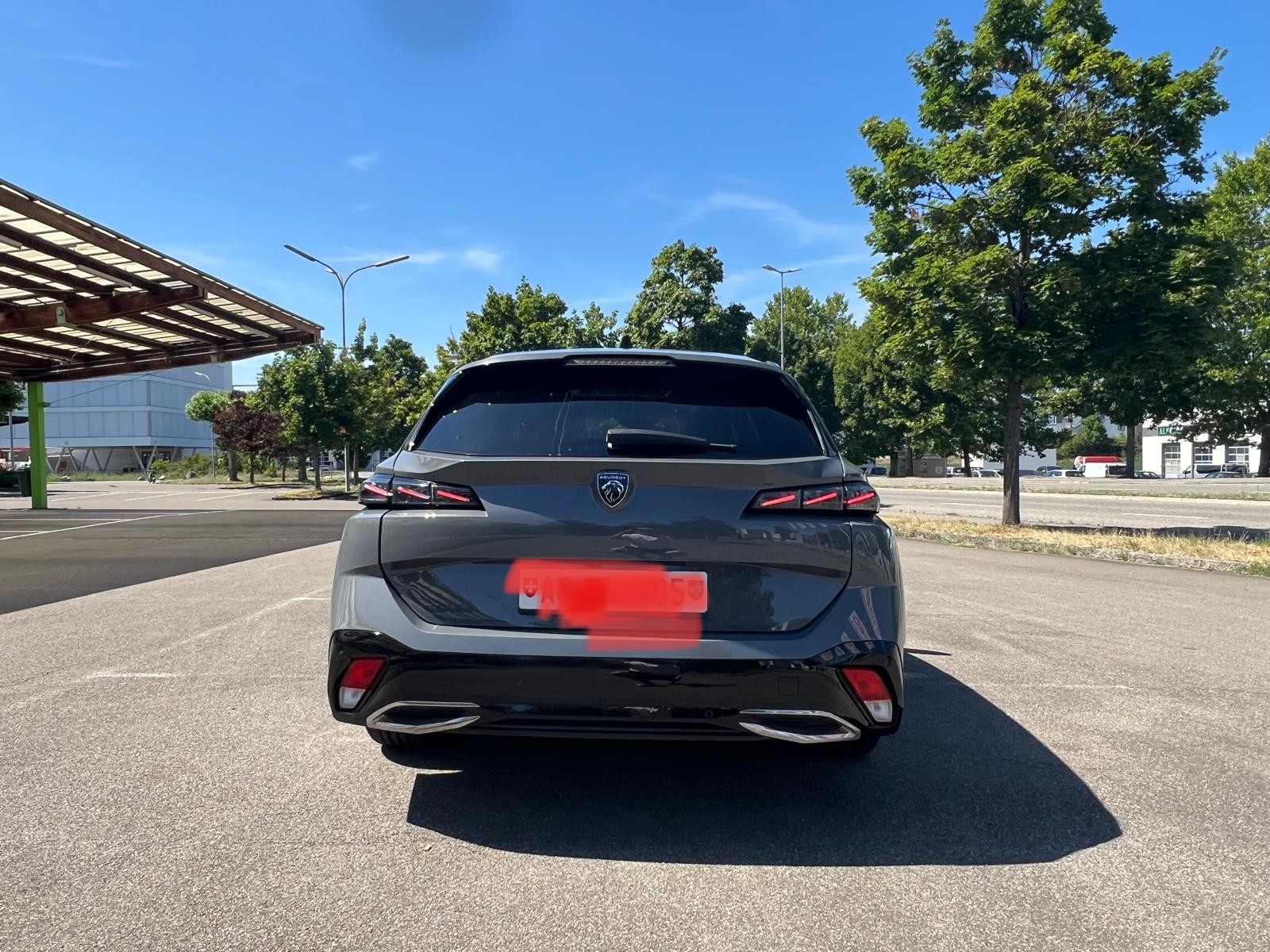 PEUGEOT 1.6 PHEV 180 GT-image-2