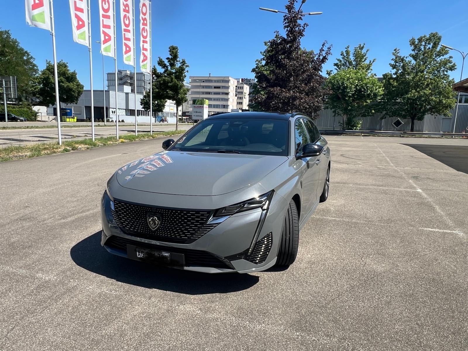 PEUGEOT 1.6 PHEV 180 GT-image-0
