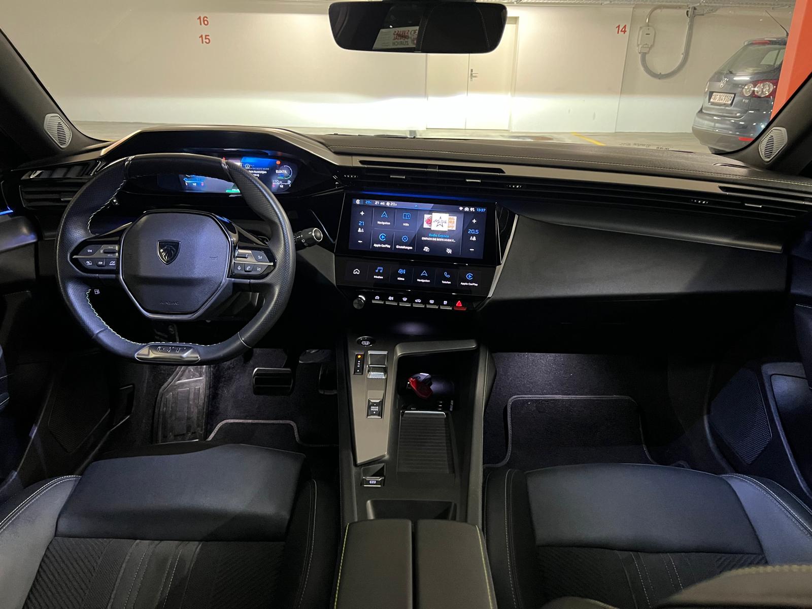 PEUGEOT 1.6 PHEV 180 GT-image-3
