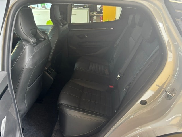 RENAULT Mégane E-TECH EV60 Iconic-image-12