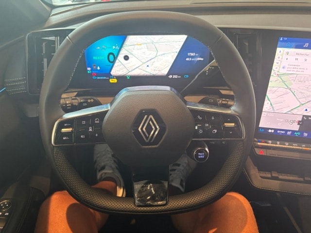 RENAULT Mégane E-TECH EV60 Iconic-image-8